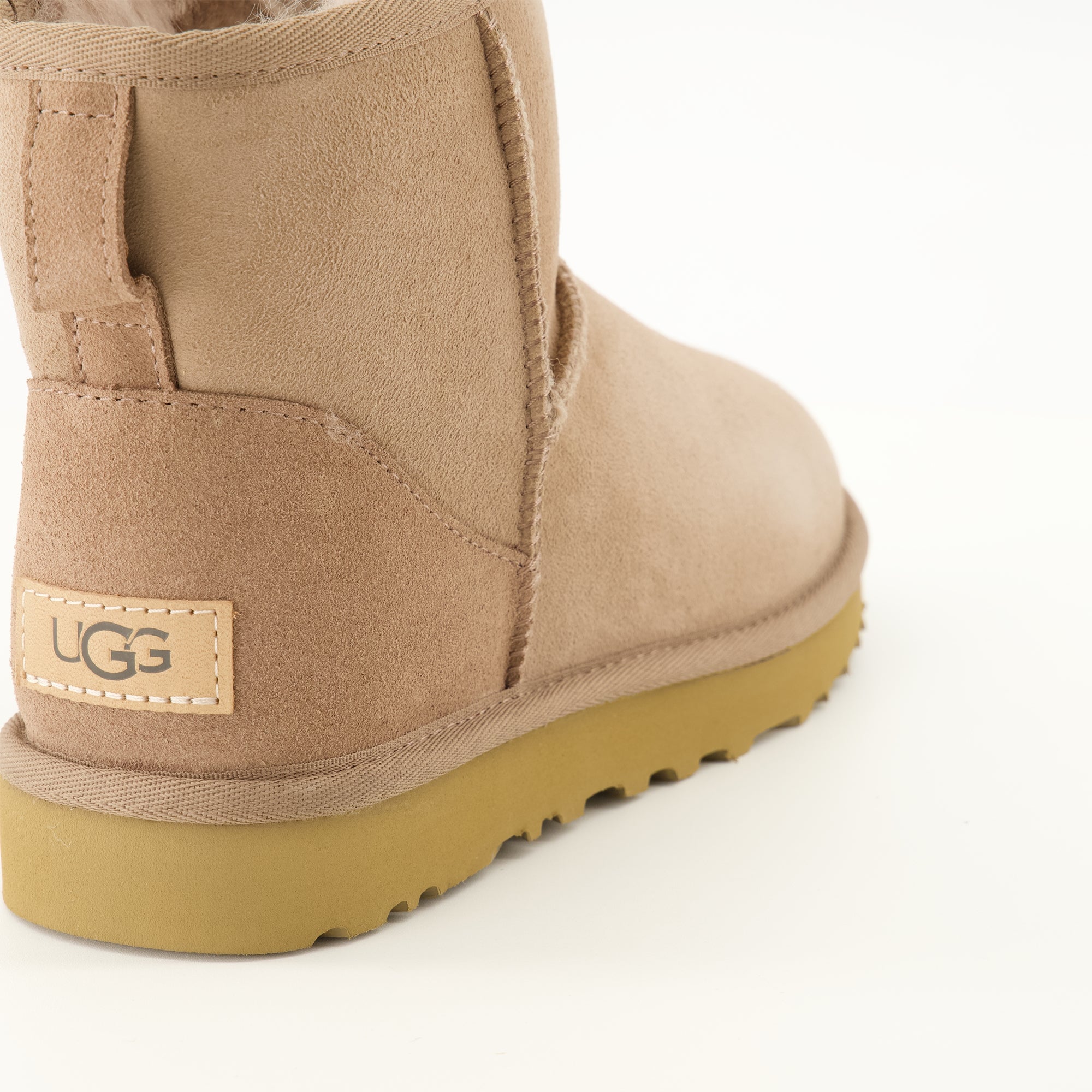 Bottines Classic Mini II Beige Stiefel Ugg Beige Femme