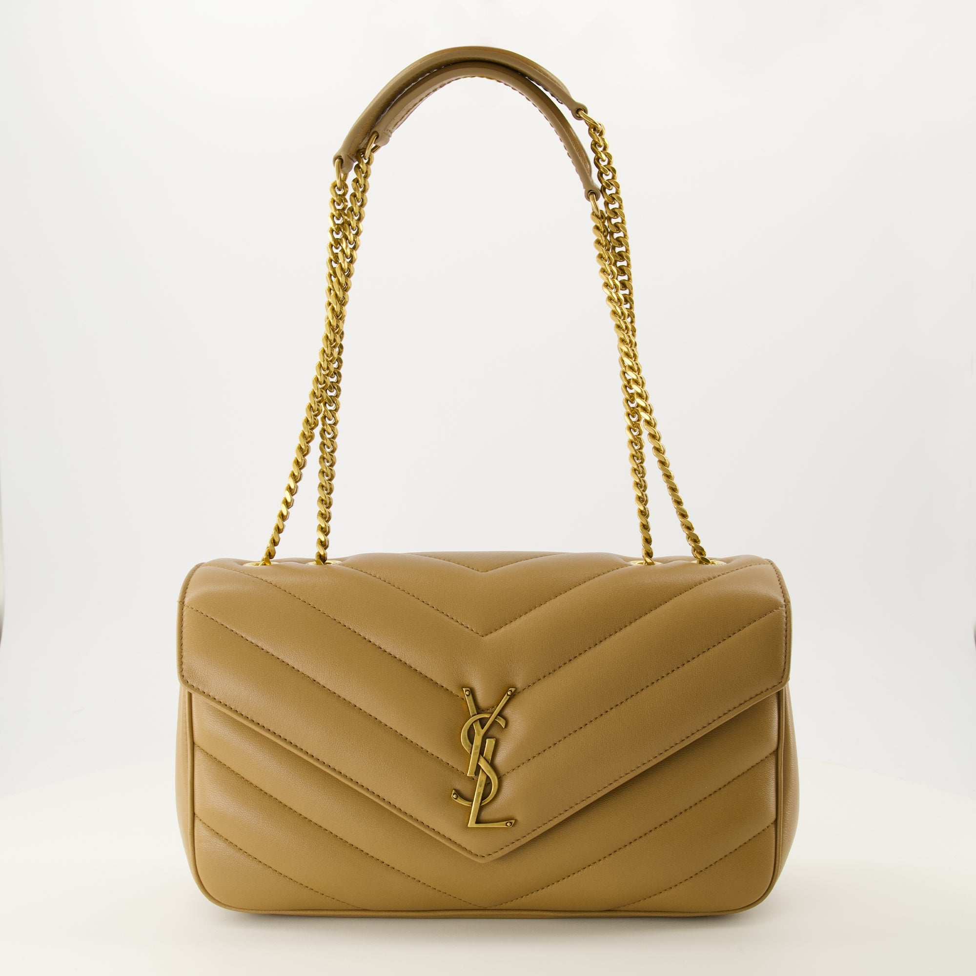 Image de l'article Sac Loulou medium beige de la marque Saint Laurent pour Femme - Saison Automne-Hiver 2025 - Vue de Face
