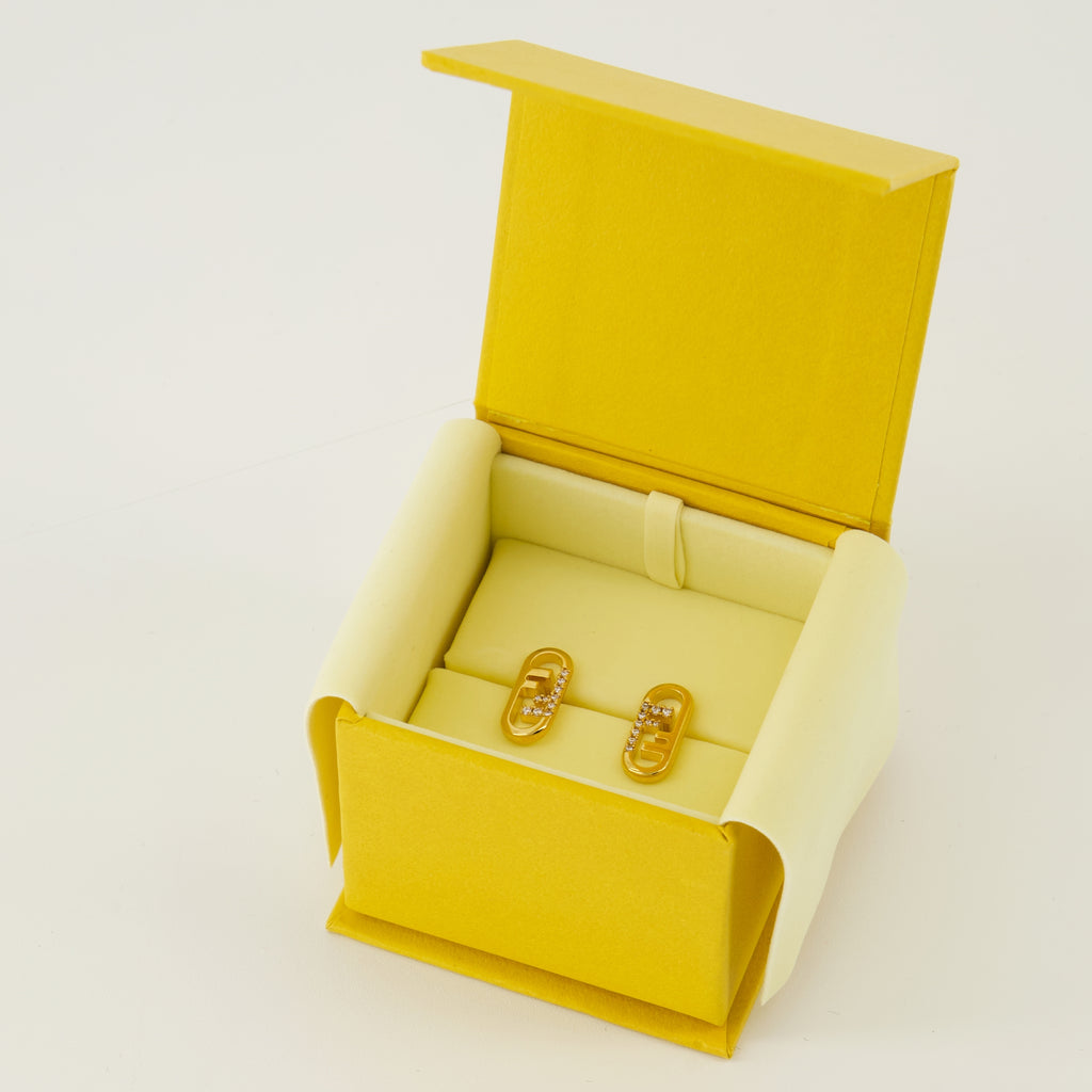 Image of the O'Lock gold earrings from the Fendi brand for Women - Fall-Winter Season 2025 - Detailed View_3