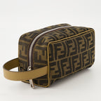 Image of the Fendi FF Toiletry Bag for Men - Autumn-Winter 2025 - Detailed View_2