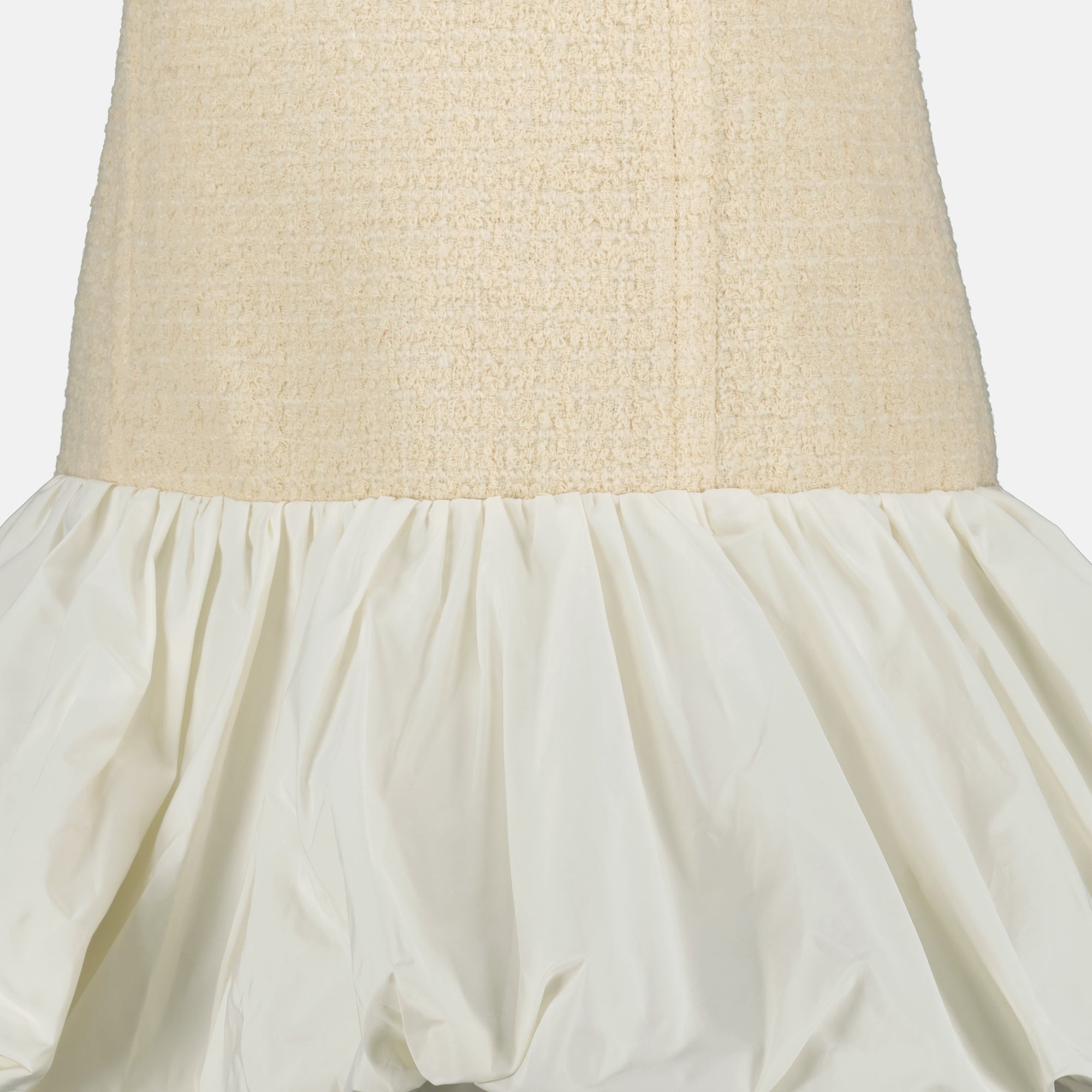 Immagine del vestito in tweed con volant del marchio Patou per donna - Stagione Autunno-Inverno 2025 - Vista Dettagliata_1