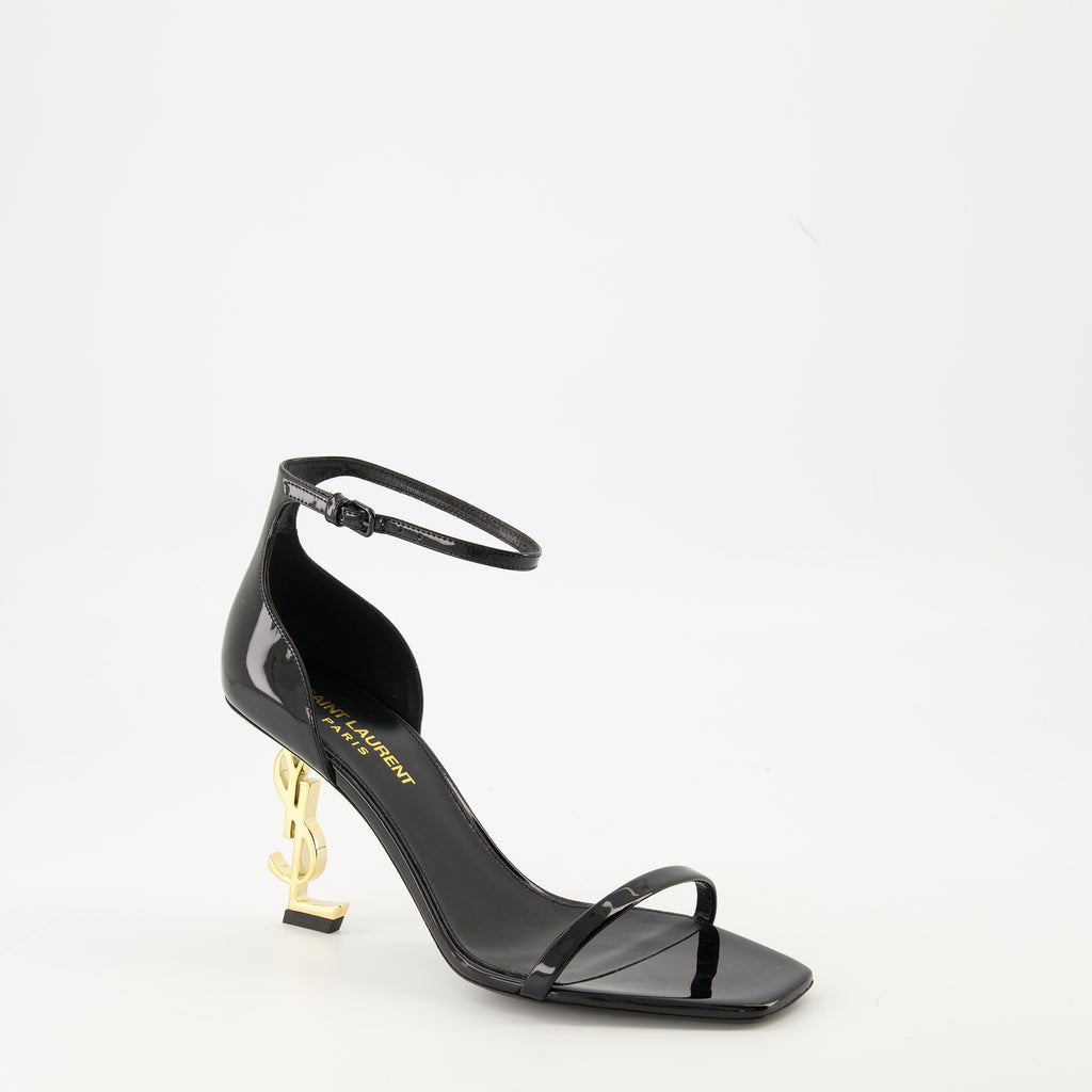 Bild der Opyum-Pumps der Marke Saint Laurent für Frauen - Herbst-Winter Saison 2025 - Dreiviertelansicht von vorne rechts