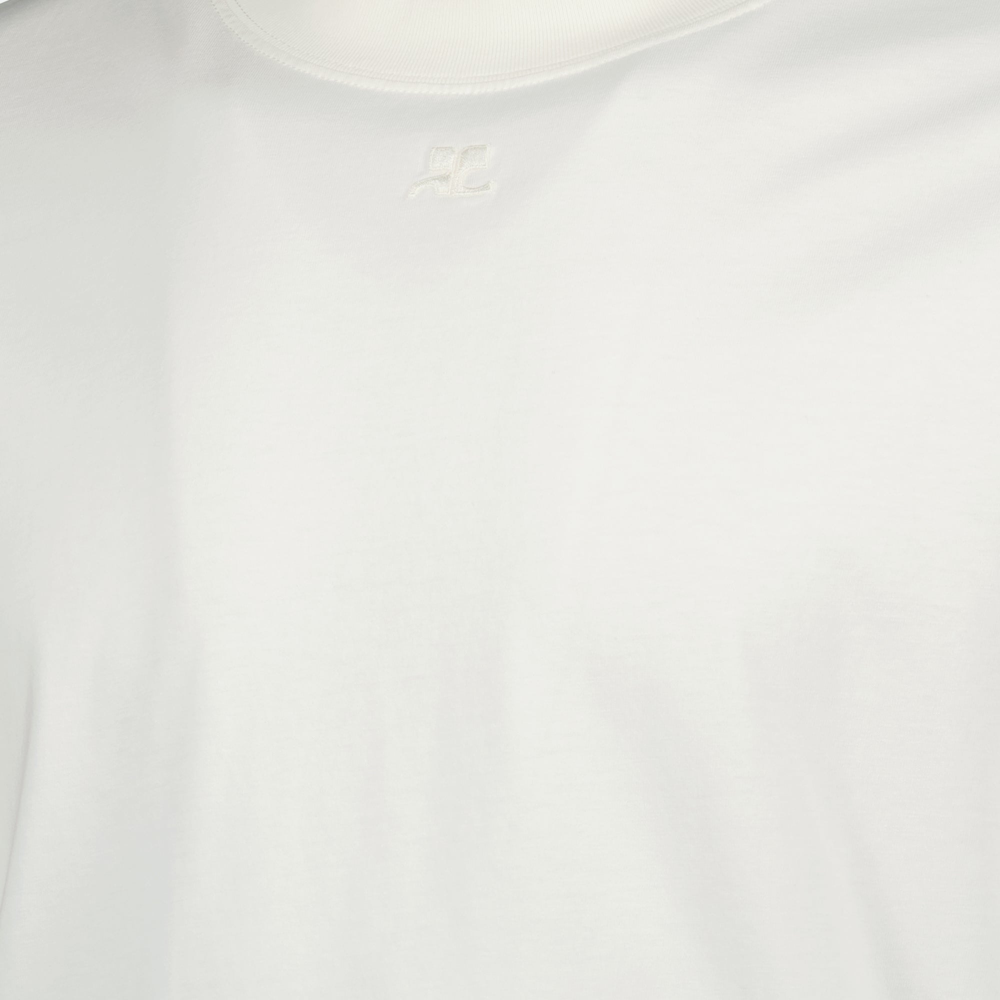 Image of the oversized T-Shirt by the brand Courrèges for Men - Autumn-Winter Season 2025 - Detailed View 3