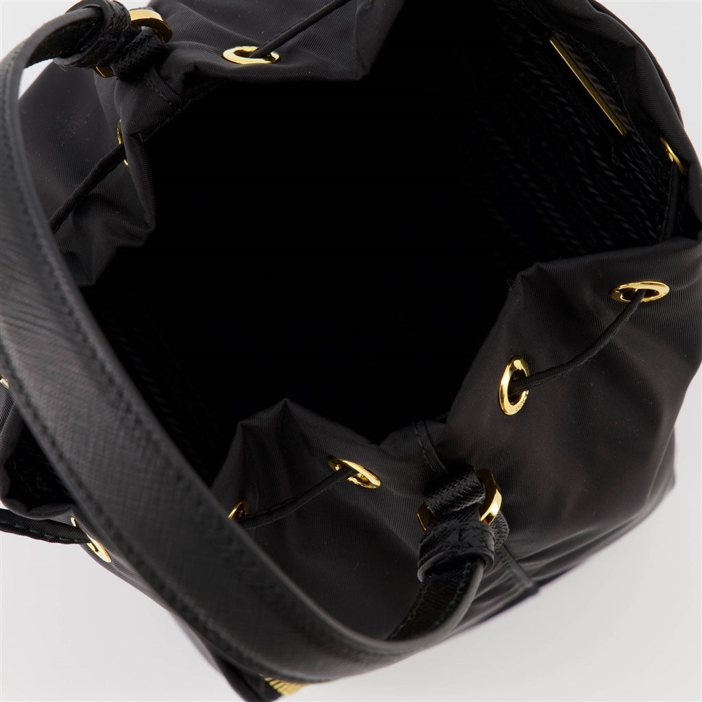 Sacs seau Bolsa Bucket Duet em Preto Re-Nylon Prada Noir Femme