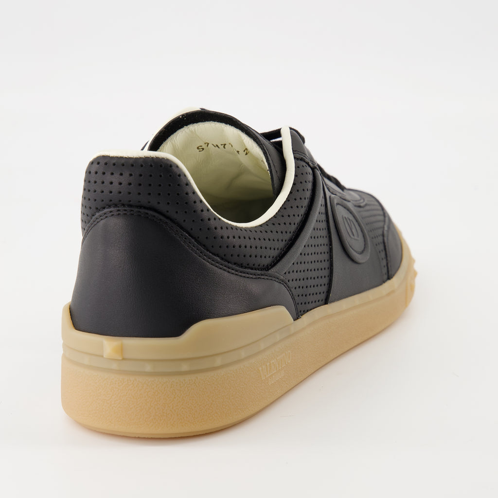 Baskets UpVillage Sneakers Valentino Garavani Noir Homme
