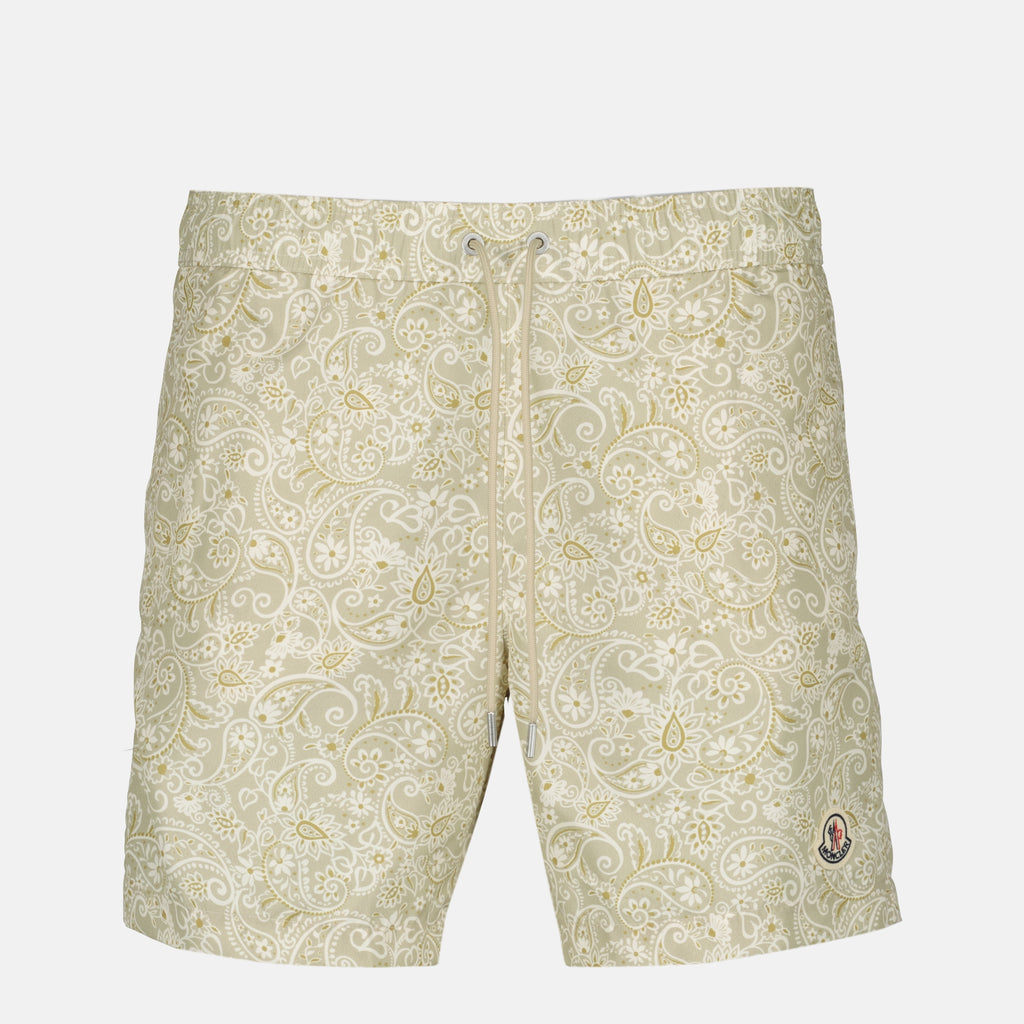 モンクレールの男性用カシミヤプリント水着の画像 - 2026年春夏シーズン - 正面ビュー