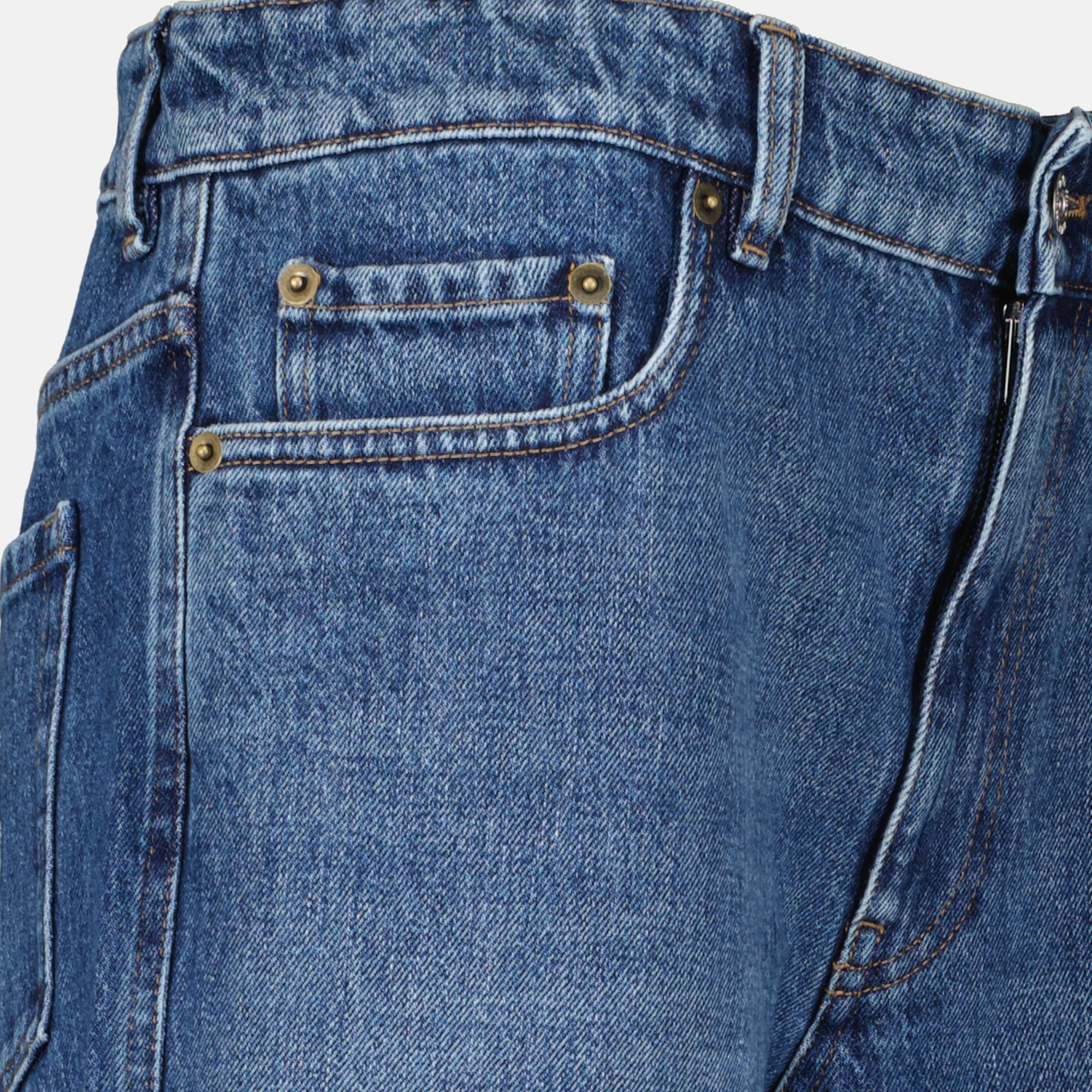 Image of the blue denim jeans article by Miu Miu for Women - Spring-Summer 2026 - Detailed view_2