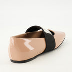 Imagem das Ballerinas Sliced Square da marca Givenchy para Mulher - Temporada Outono-Inverno 2025 - Vista traseira