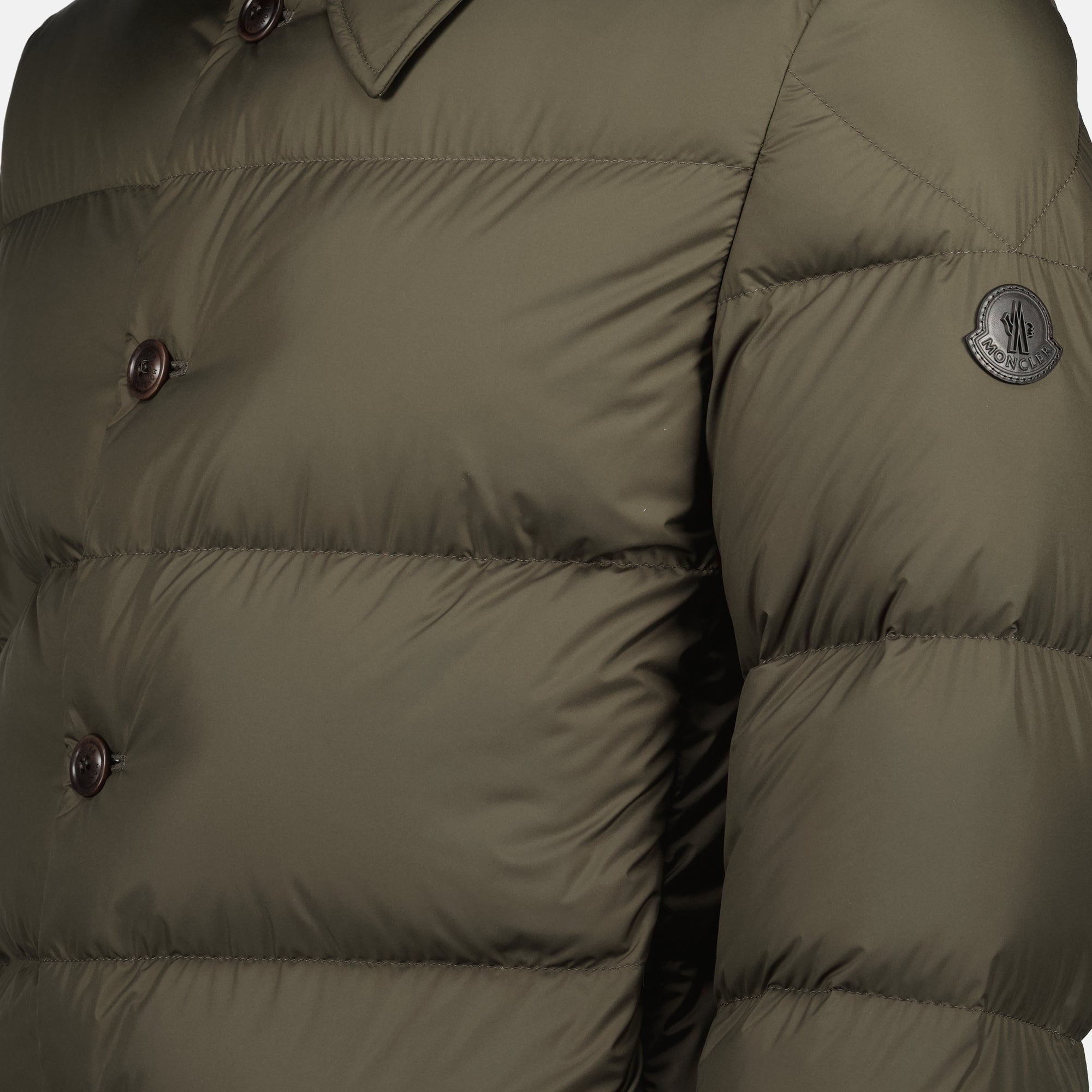 Image of the Moncler Men's Pres khaki shirt-jacket - Autumn-Winter 2025 - Detailed View 1