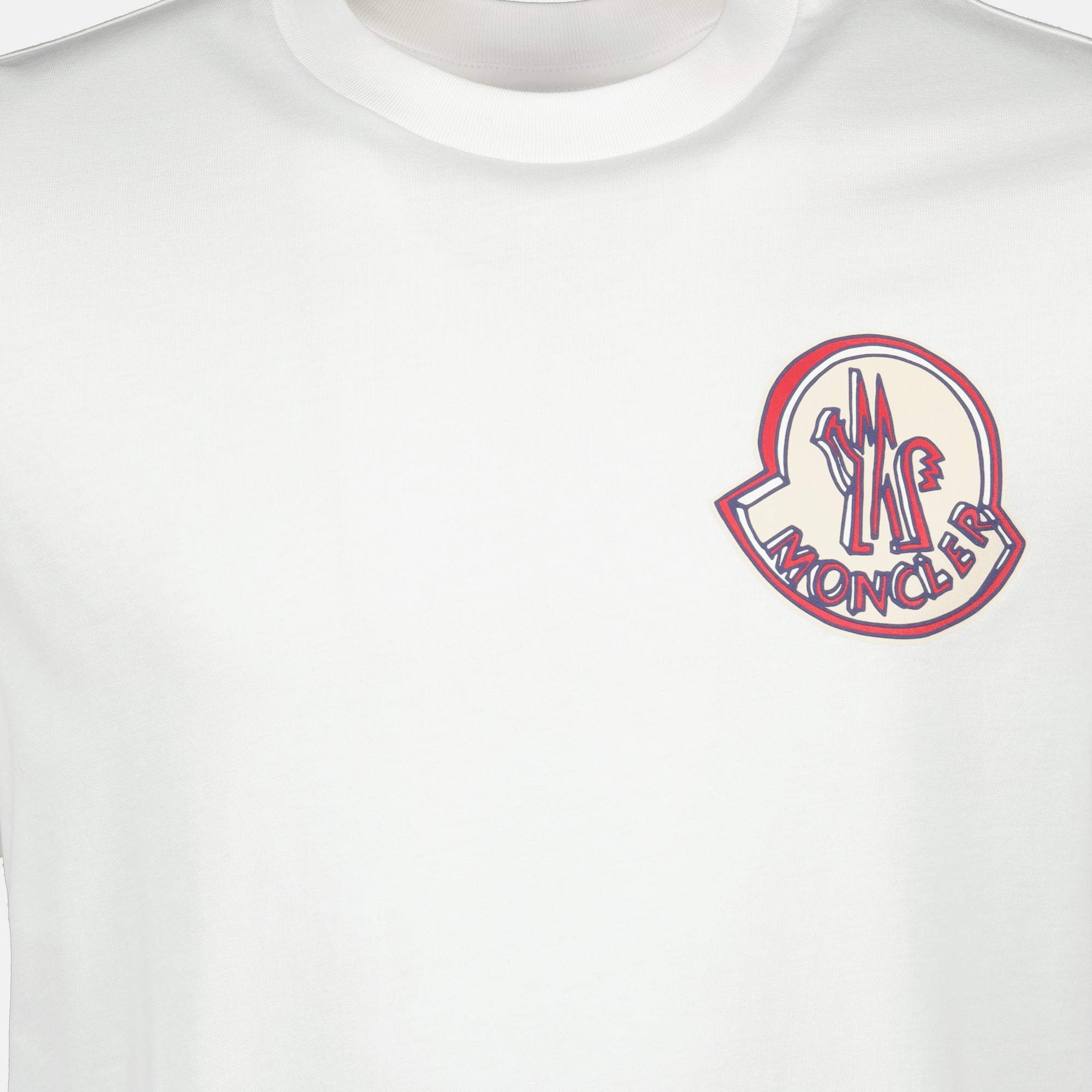 Image of the Moncler Men's white logo T-shirt - Spring-Summer 2026 - Detailed View_1