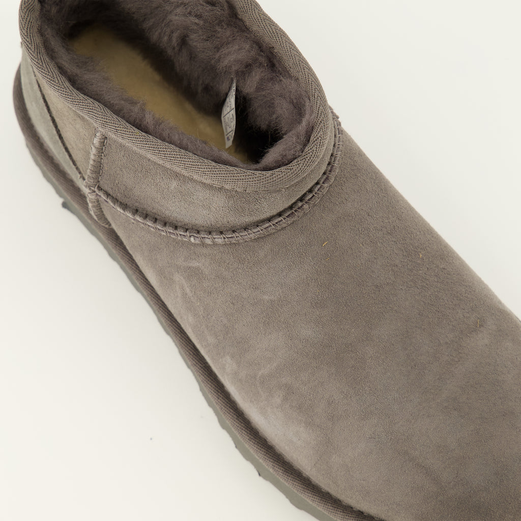 Bottines Botas Classic Ultra Mini Grises Ugg Gris Femme