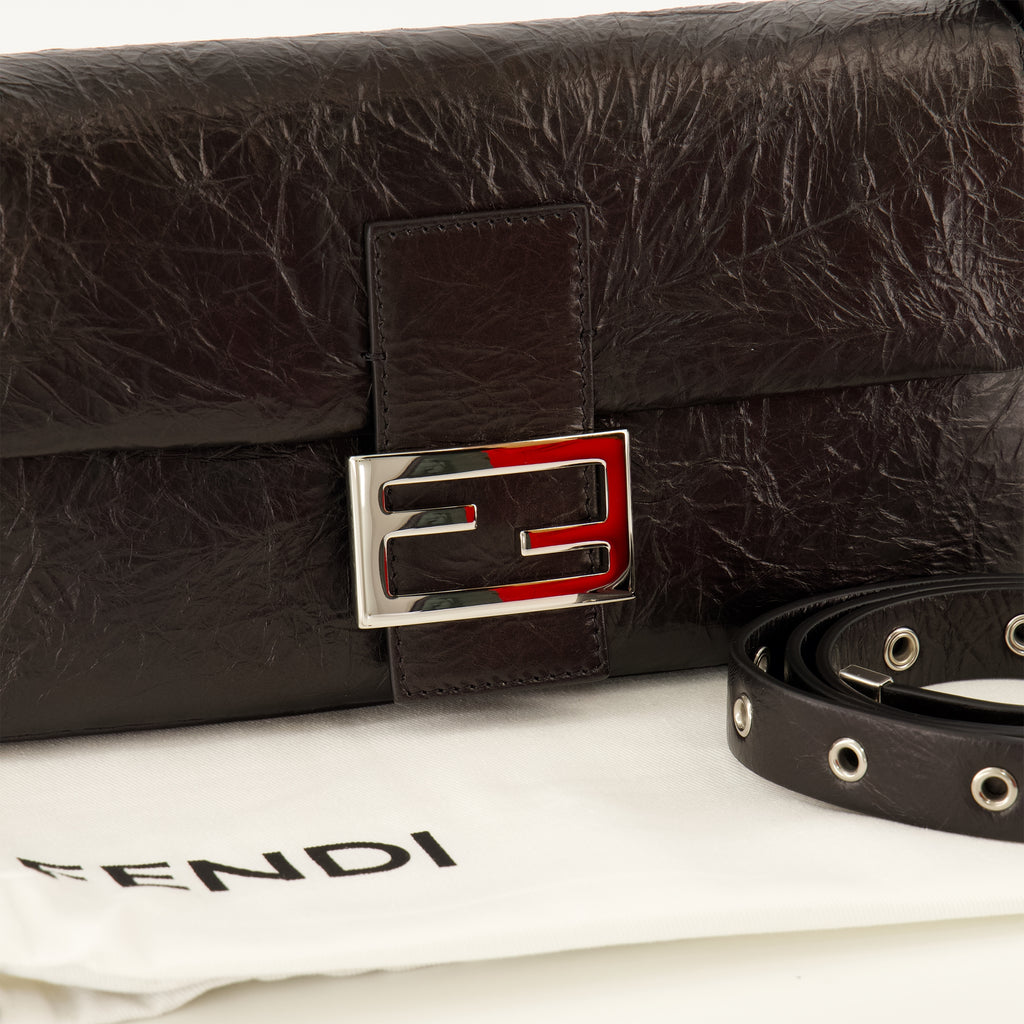 Sacs à main et épaule ブラックテクスチャードレザー バゲット®バッグ Fendi Noir Femme