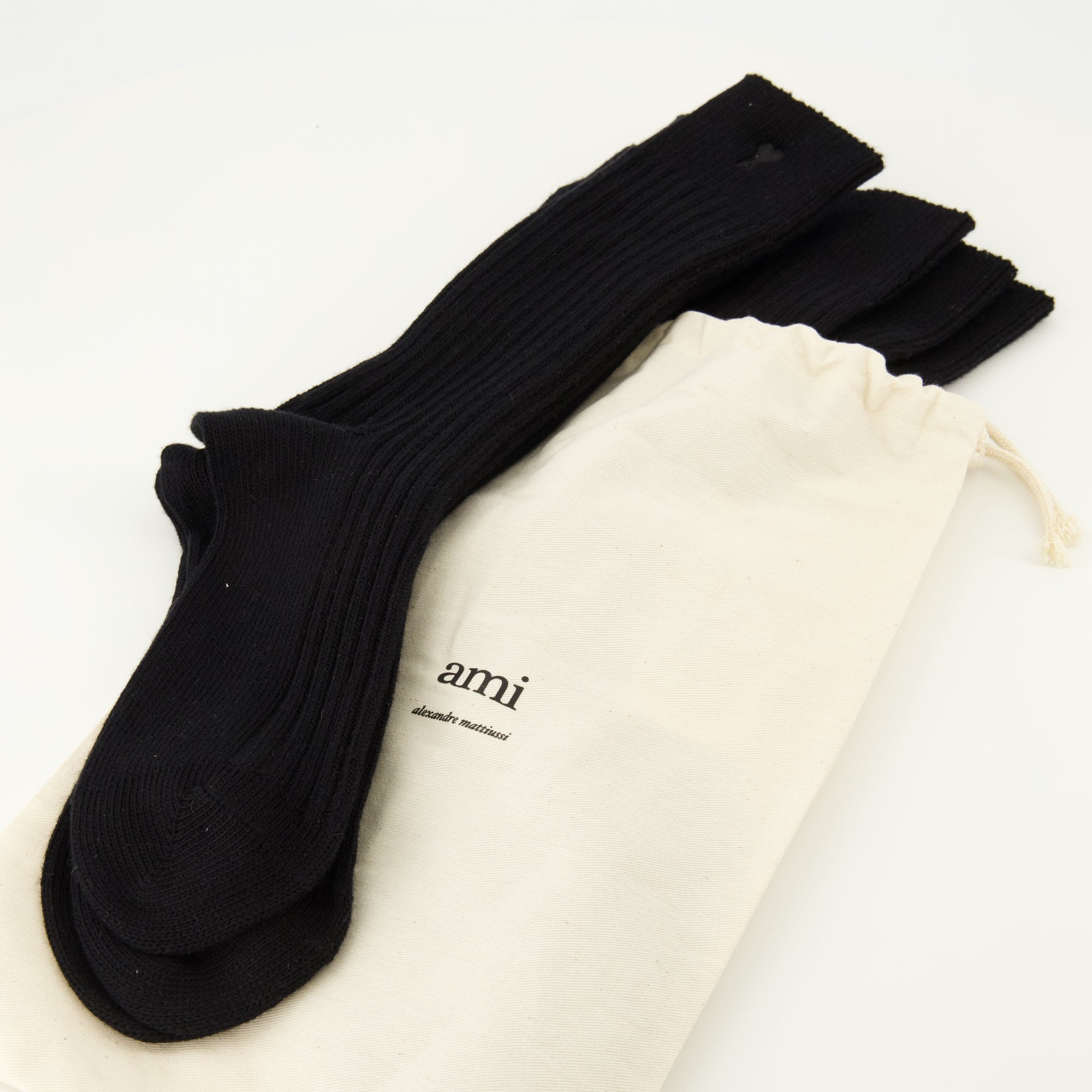 Image de l'article Lot de chaussettes Ami de Coeur de la marque Ami PARIS pour Unisex - Saison Automne-Hiver 2025 - Vue détaillée_2