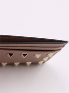 スモールレザーグッズ VW2P0486VSH p45 poudre Valentino Garavani ベージュ Femme