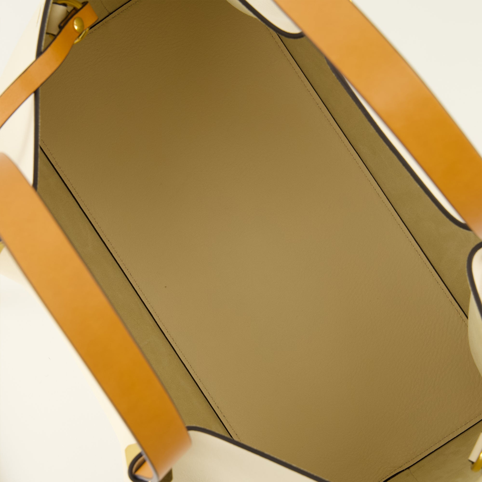 Image of the beige leather tote bag from Valentino Garavani for Women - Spring-Summer 2026 - Detailed View_3