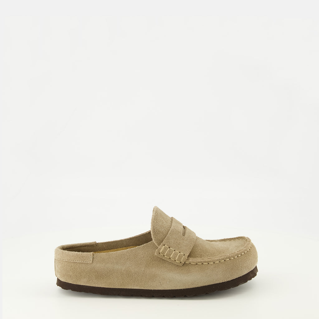 Imagen de las zuecos Naples beige de la marca Birkenstock para Unisex - Temporada Primavera-Verano 2026 - Vista lateral derecha