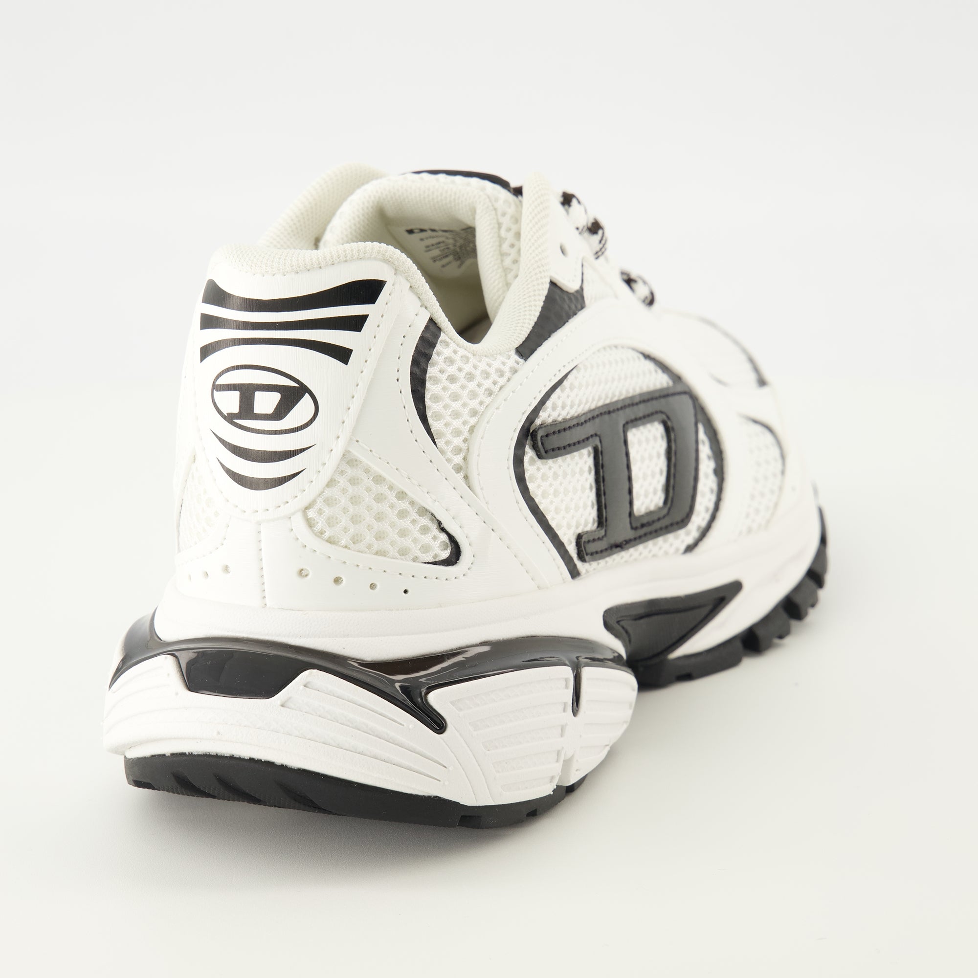 Bild der Diesel Pro-V-Dense Sneakers in Weiß und Schwarz für Männer - Frühjahr-Sommer 2026 - Detaillierte Draufsicht