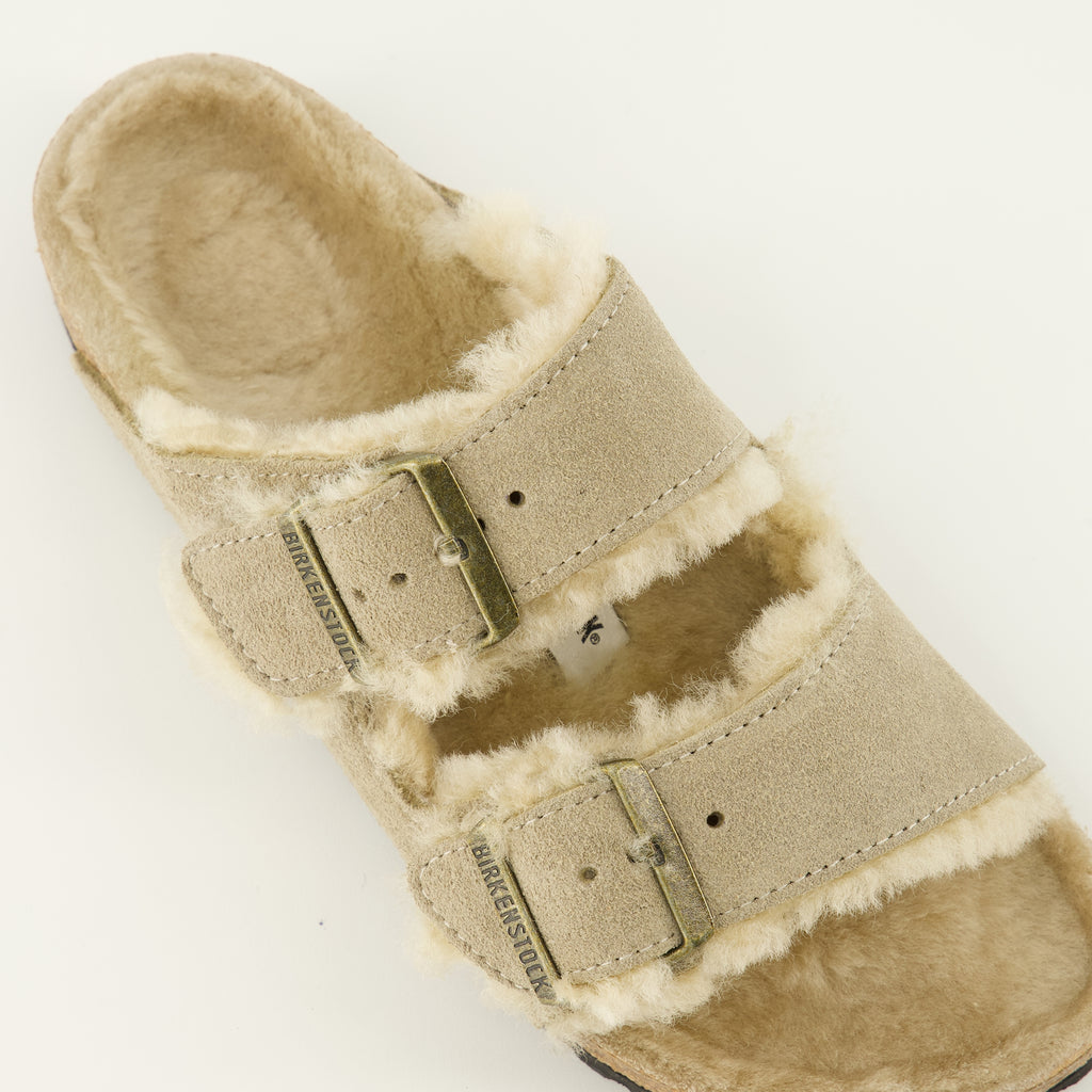 Chaussures ouvertes Sandálias Arizona em Pele Bege Birkenstock Beige Unisexe