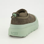 Imagen de las zapatillas Tasman Hybrid marrones de Ugg para hombre - Temporada Primavera-Verano 2026 - Vista trasera