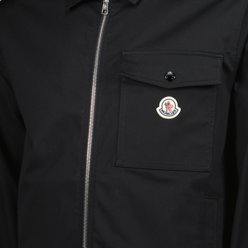 Image de l'article Surchemise en gabardine bleu marine de la marque Moncler pour Homme - Saison Printemps-Été 2026 - Vue détaillée_1