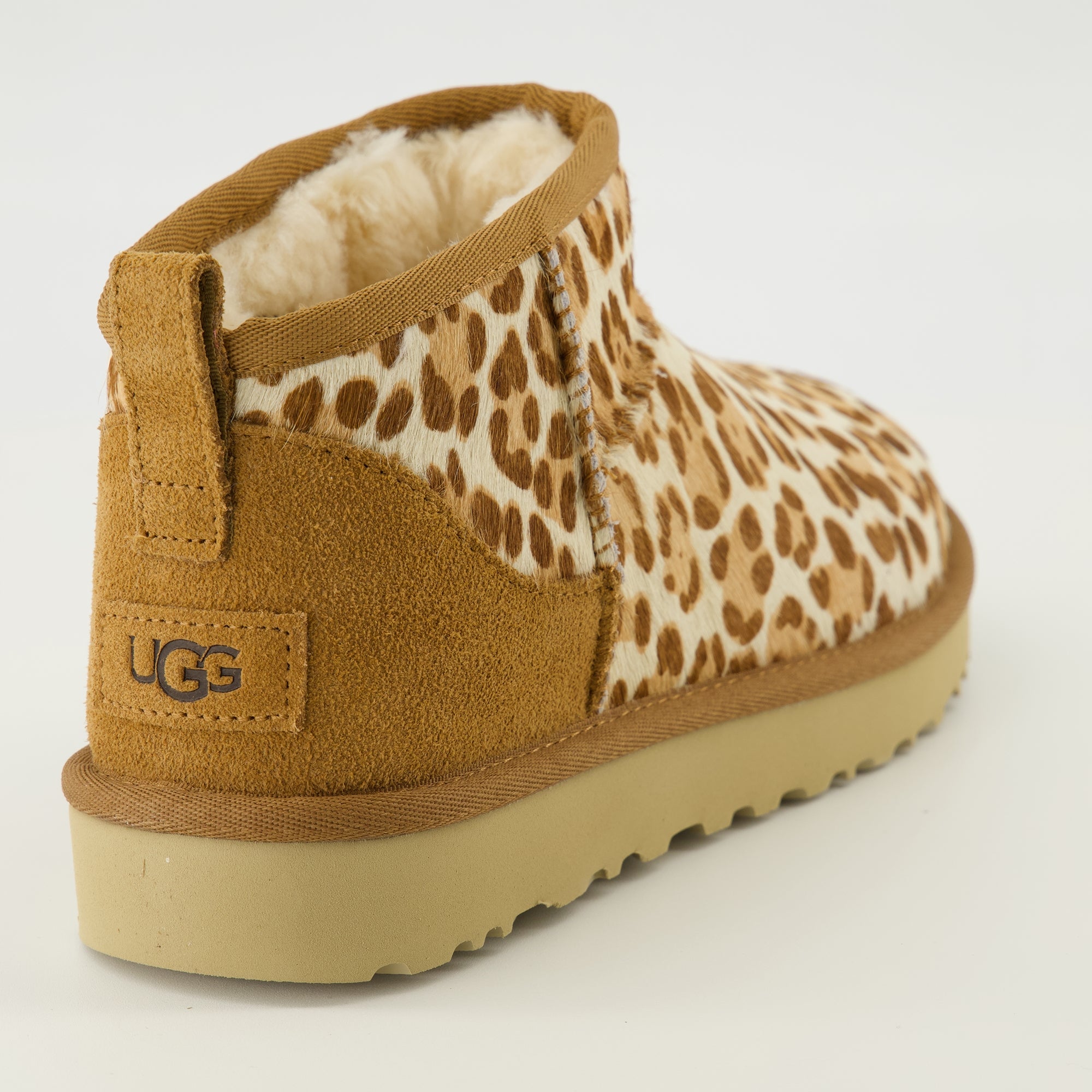 Image of the Ugg Classic Ultra Mini II leopard ankle boots for women - Spring-Summer 2026 season - Back view