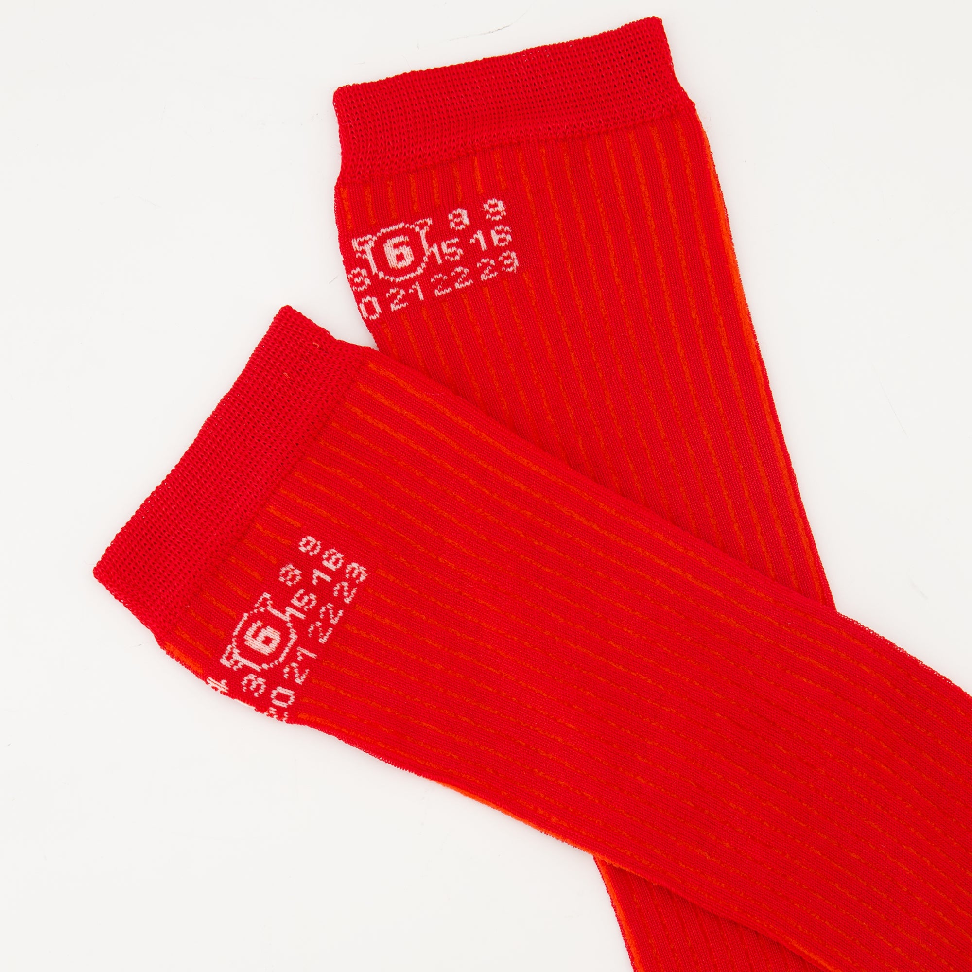 Bild der Mm6 Numeric Socken für Frauen - Herbst-Winter 2025 Saison - rechte Rückansicht in drei Viertel
