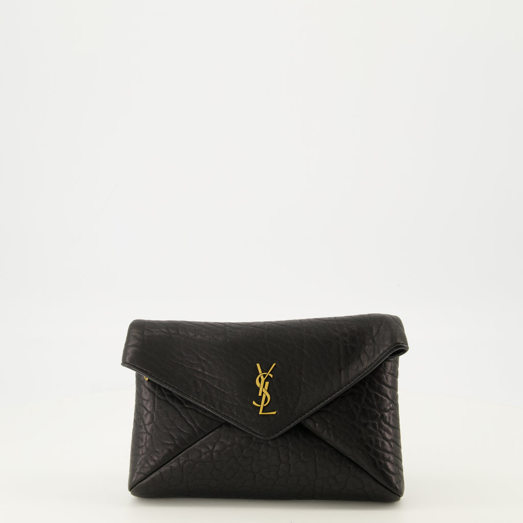 Image de l'article Pochette Cassandre small en cuir noir de la marque Saint Laurent pour Femme - Saison Printemps-Été 2026 - Vue de Face