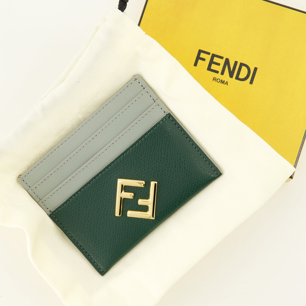 Image de l'article Porte-cartes Ff Diamonds vert de la marque Fendi pour Femme - Saison Automne-Hiver 2025 - Vue détaillée_3