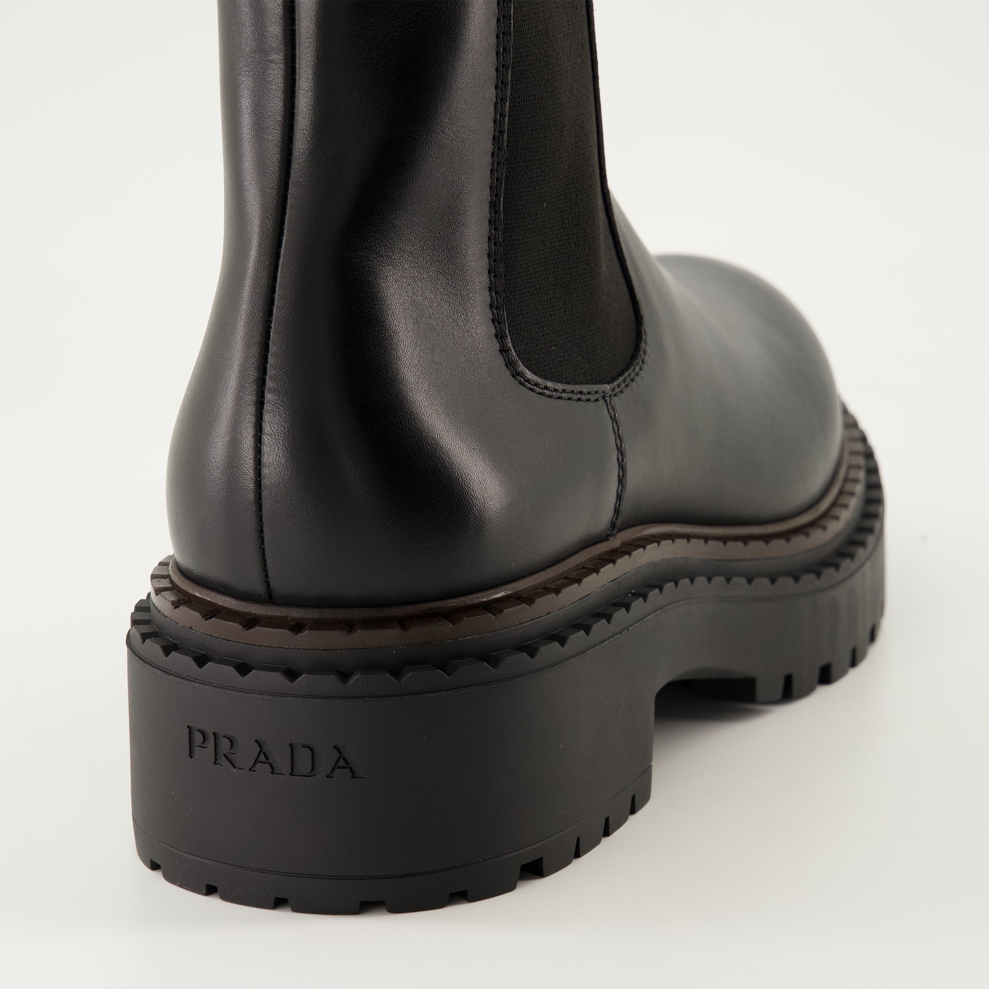 Bottes et bottines Bottines en cuir Prada Noir Homme