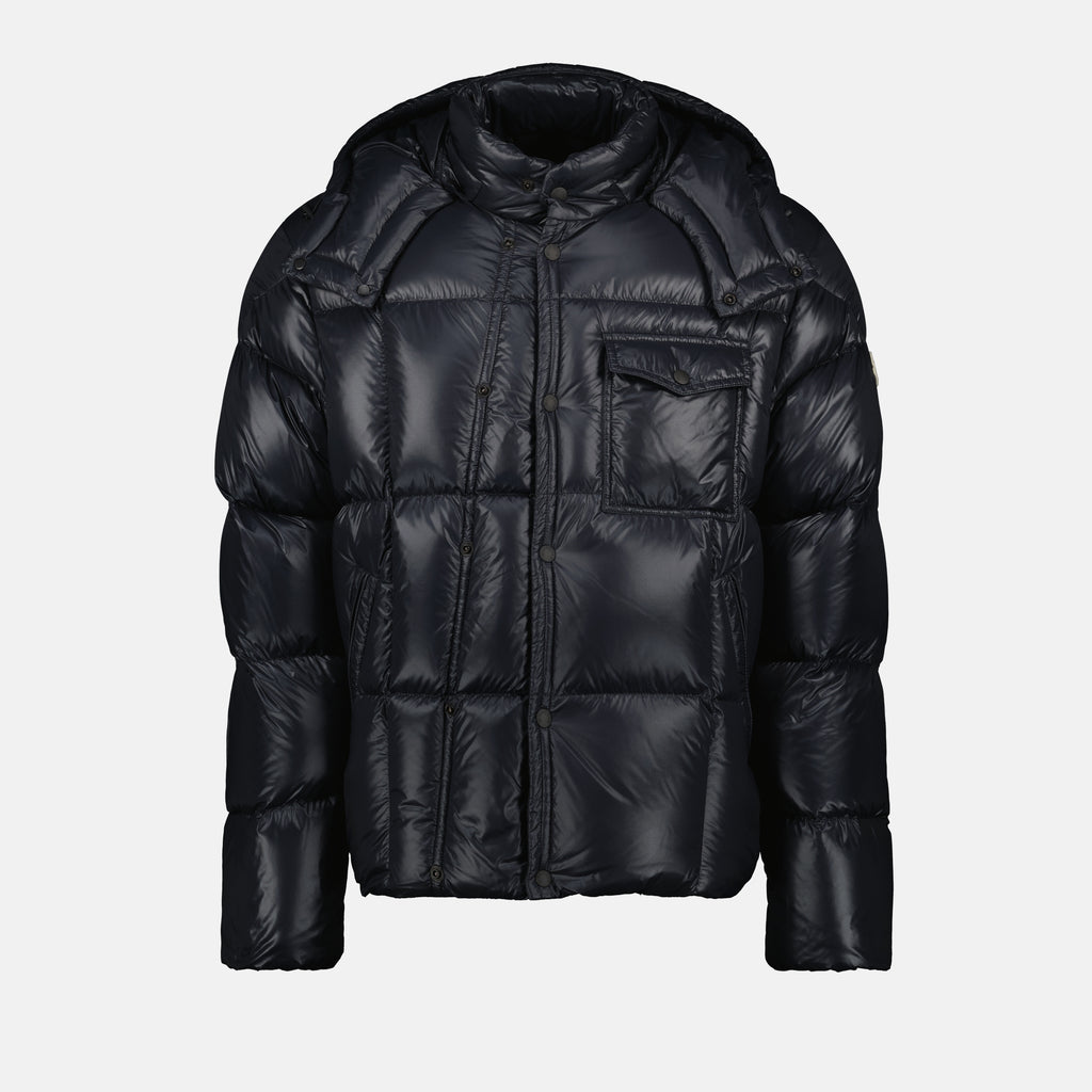 Image of the Moncler Serfanto Down Jacket for Men - Autumn-Winter 2025 - Front View