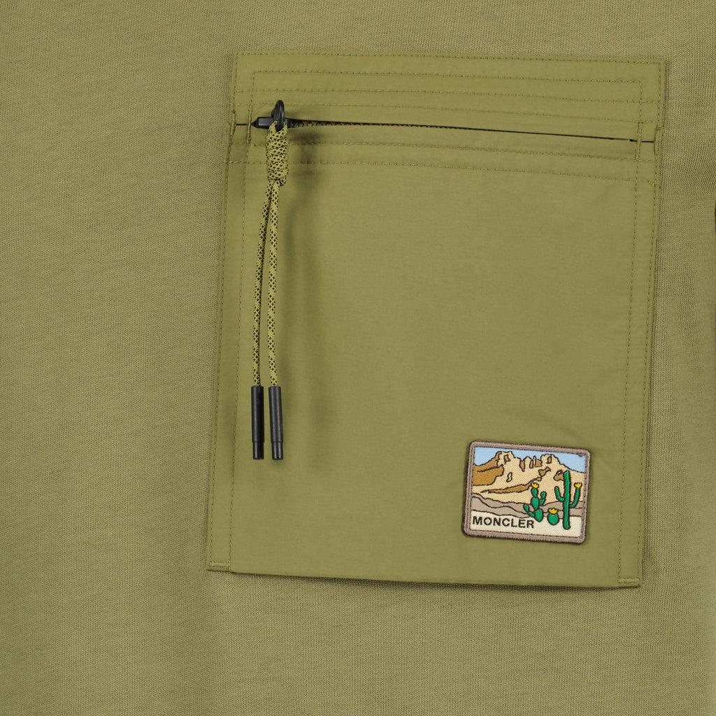 T-shirts T-shirt in cotone con tasca khaki Moncler Grenoble Kaki Homme