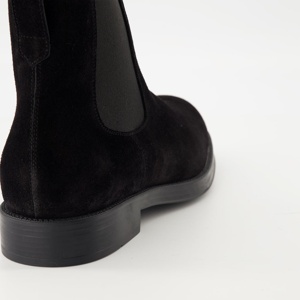 トッズのスエードレザーのアンクルブーツの画像（男性用） - 2025年秋冬シーズン - 後方のビュー