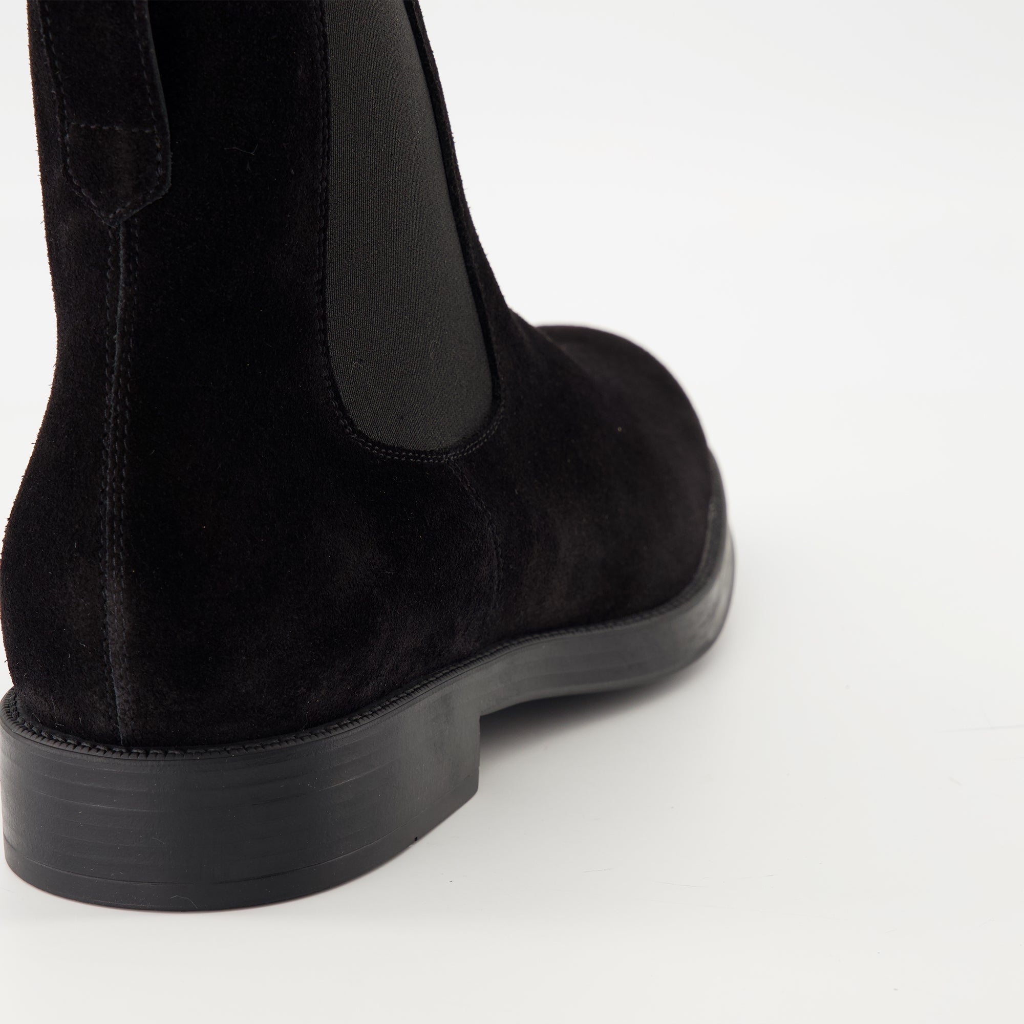 Image de l'article Bottines en cuir velours de la marque Tod's pour Homme - Saison Automne-Hiver 2025 - Vue arrière