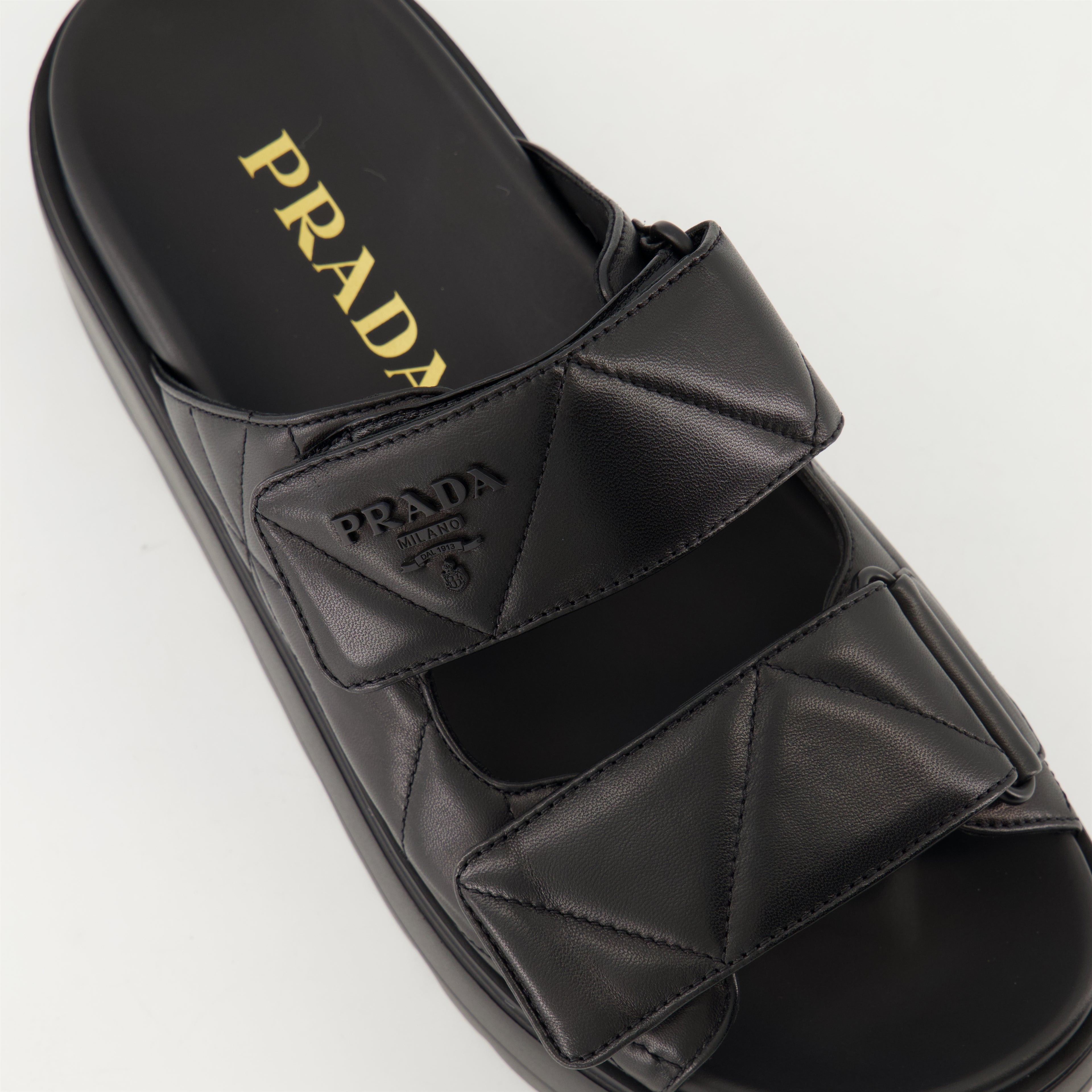 Scarpe aperte Mule in Pelle Trapuntata Prada Nero Femme