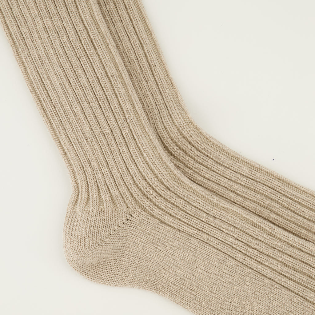 Image de l'article Chaussettes AMI de coeur beige de la marque Ami PARIS pour Unisex - Saison Printemps-Été 2026 - Vue détaillée_1