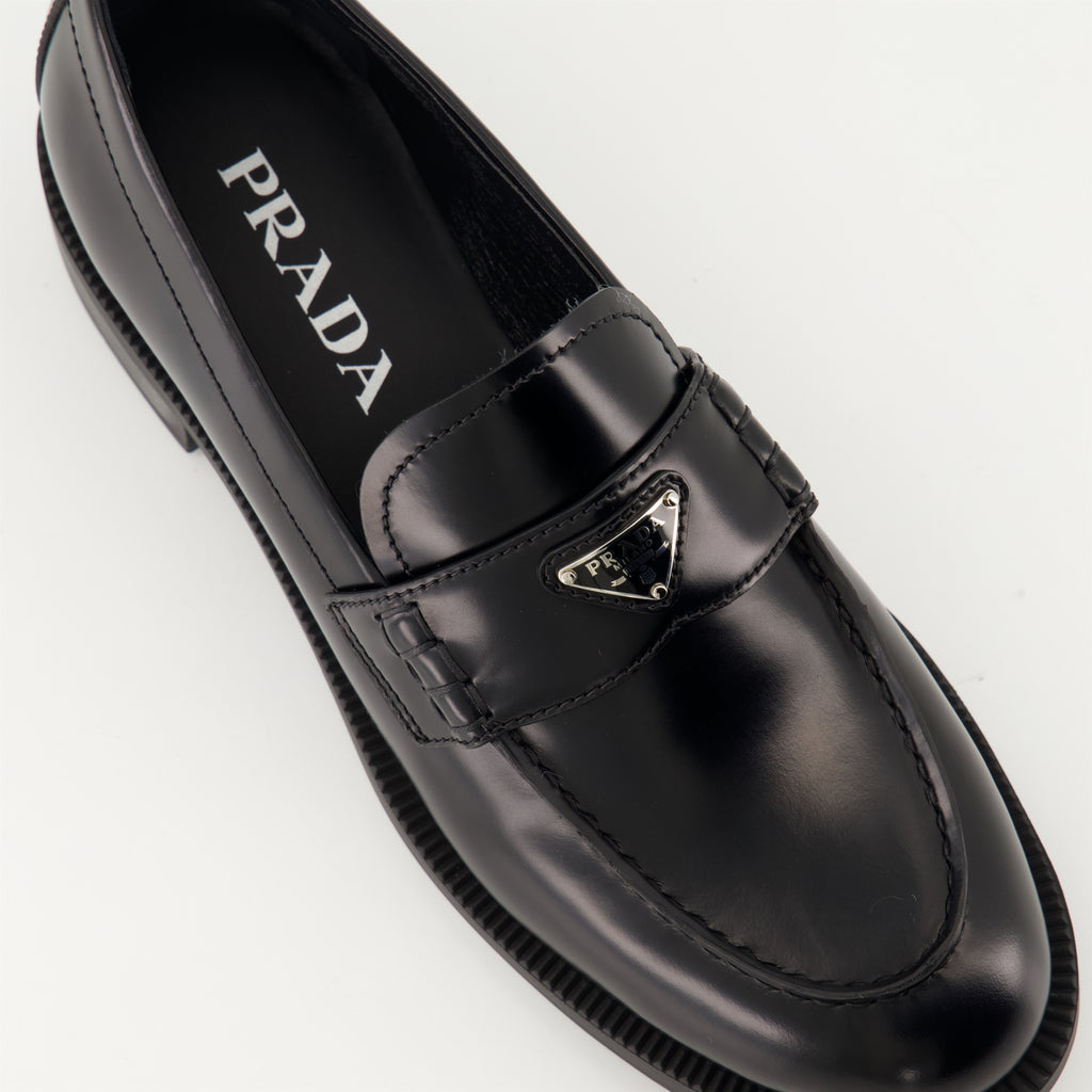 Mocassins Mocassins en cuir brossé Prada Noir Femme