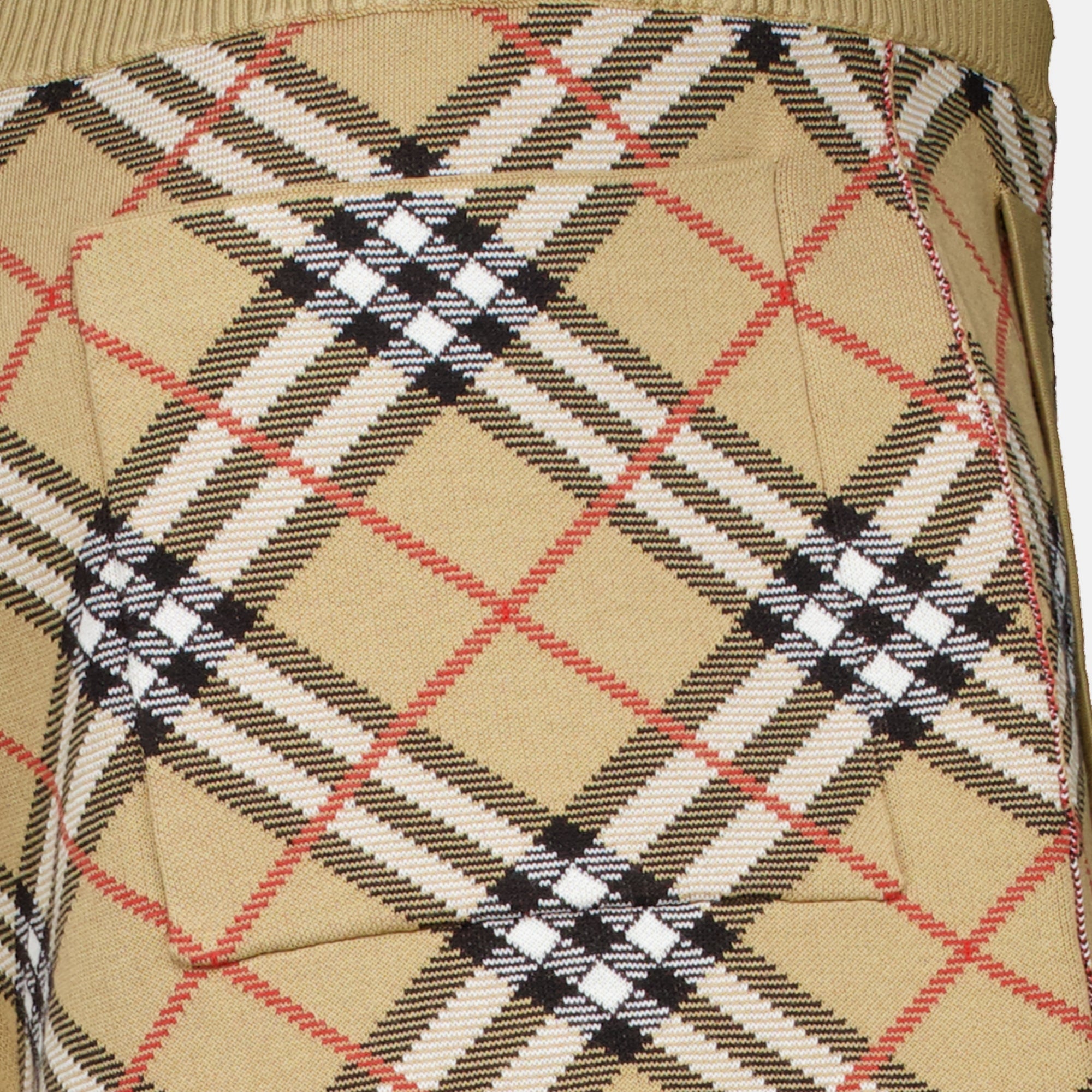Shorts Short Check en coton Burberry Beige Femme