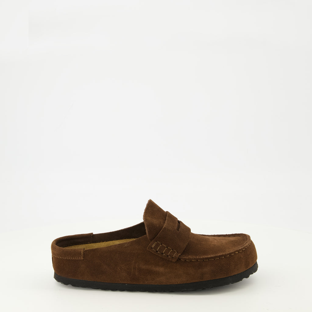 Immagine delle Mules Naples marroni del marchio Birkenstock per Unisex - Stagione Primavera-Estate 2026 - Vista laterale destra