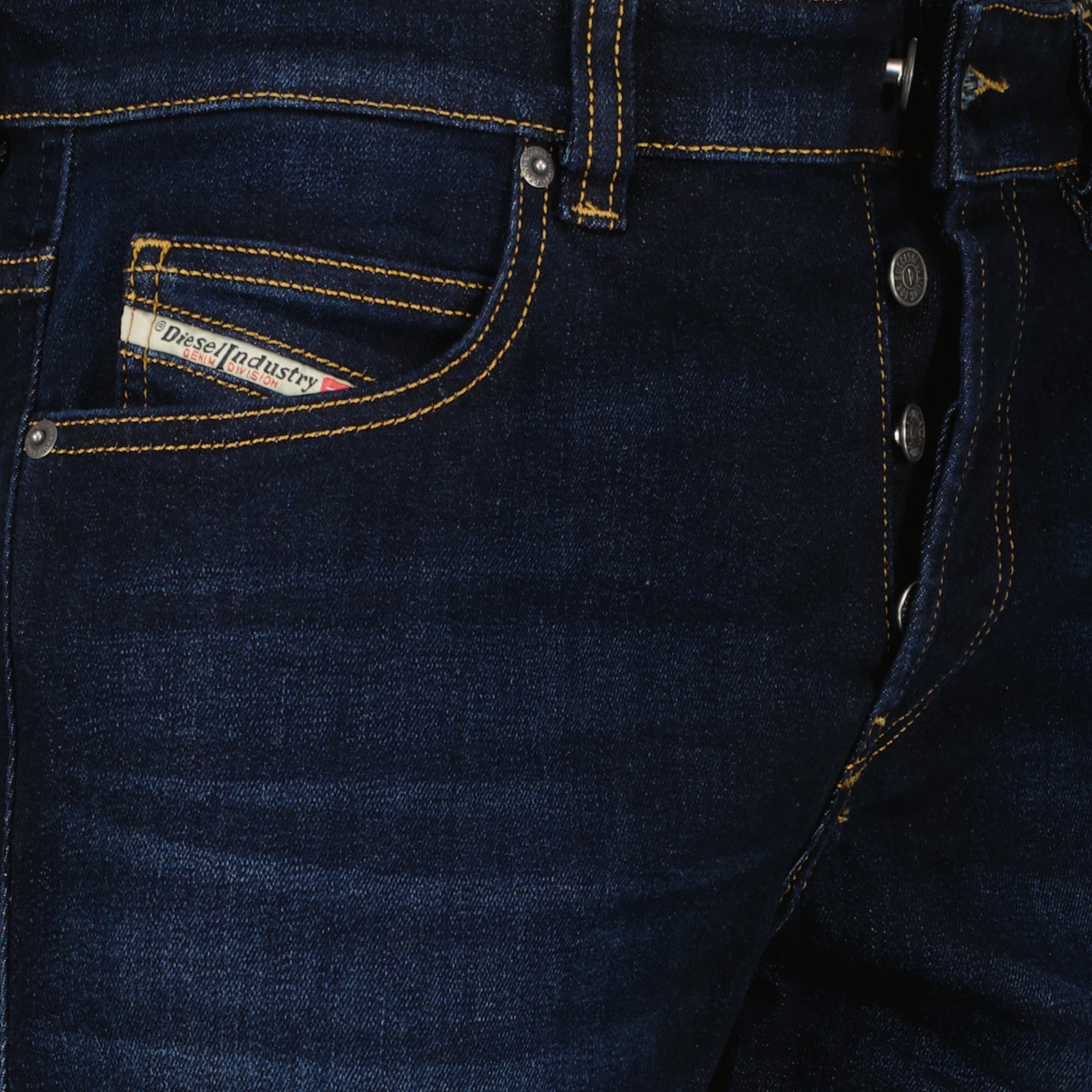 Image of the D-Vyl 1993 L.32 dark blue jeans by Diesel for Men - Spring-Summer 2026 - Detailed View 1