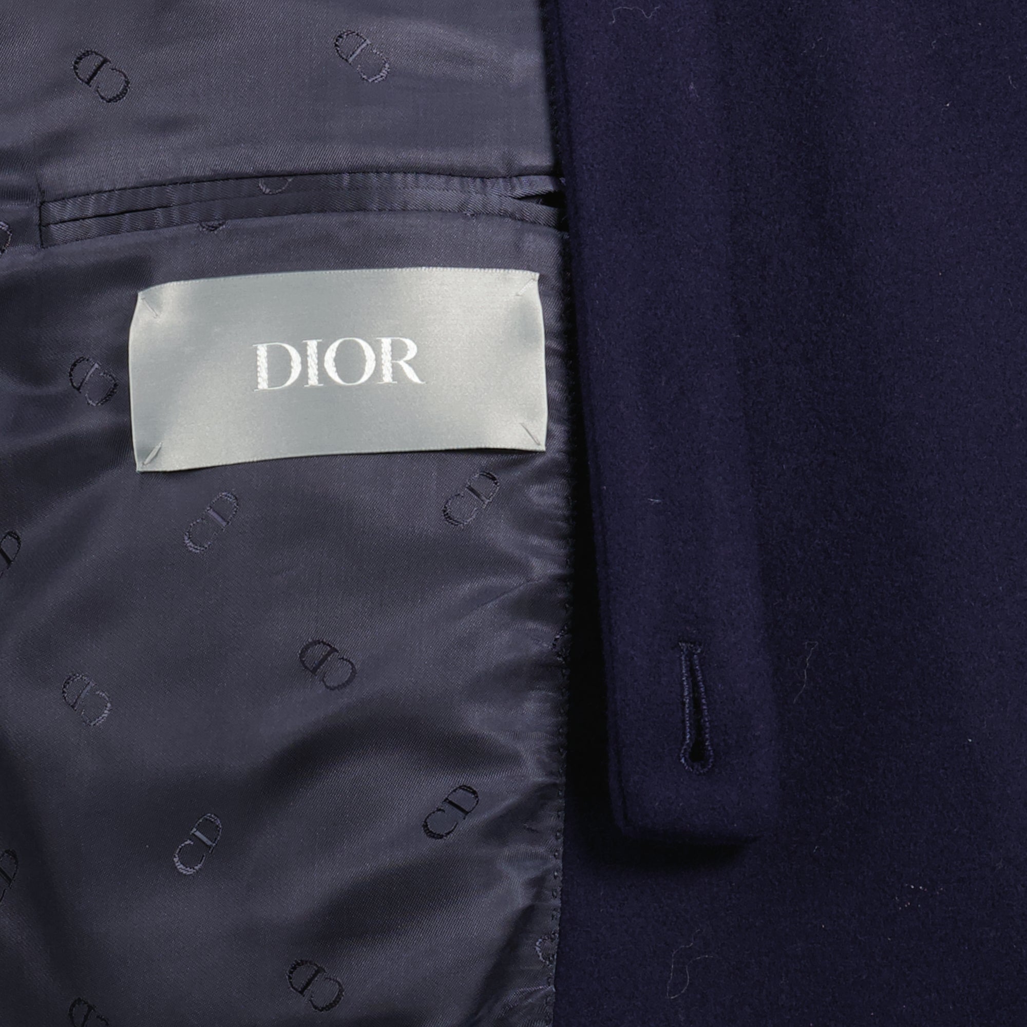 Imagen del artículo Abrigo largo azul marino de la marca Dior para Hombre - Temporada Primavera-Verano 2026 - Vista Detallada_2