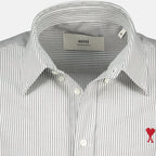 Image of the Ami heart striped white shirt by Ami PARIS for Unisex - Fall-Winter 2025 - Detailed View_2