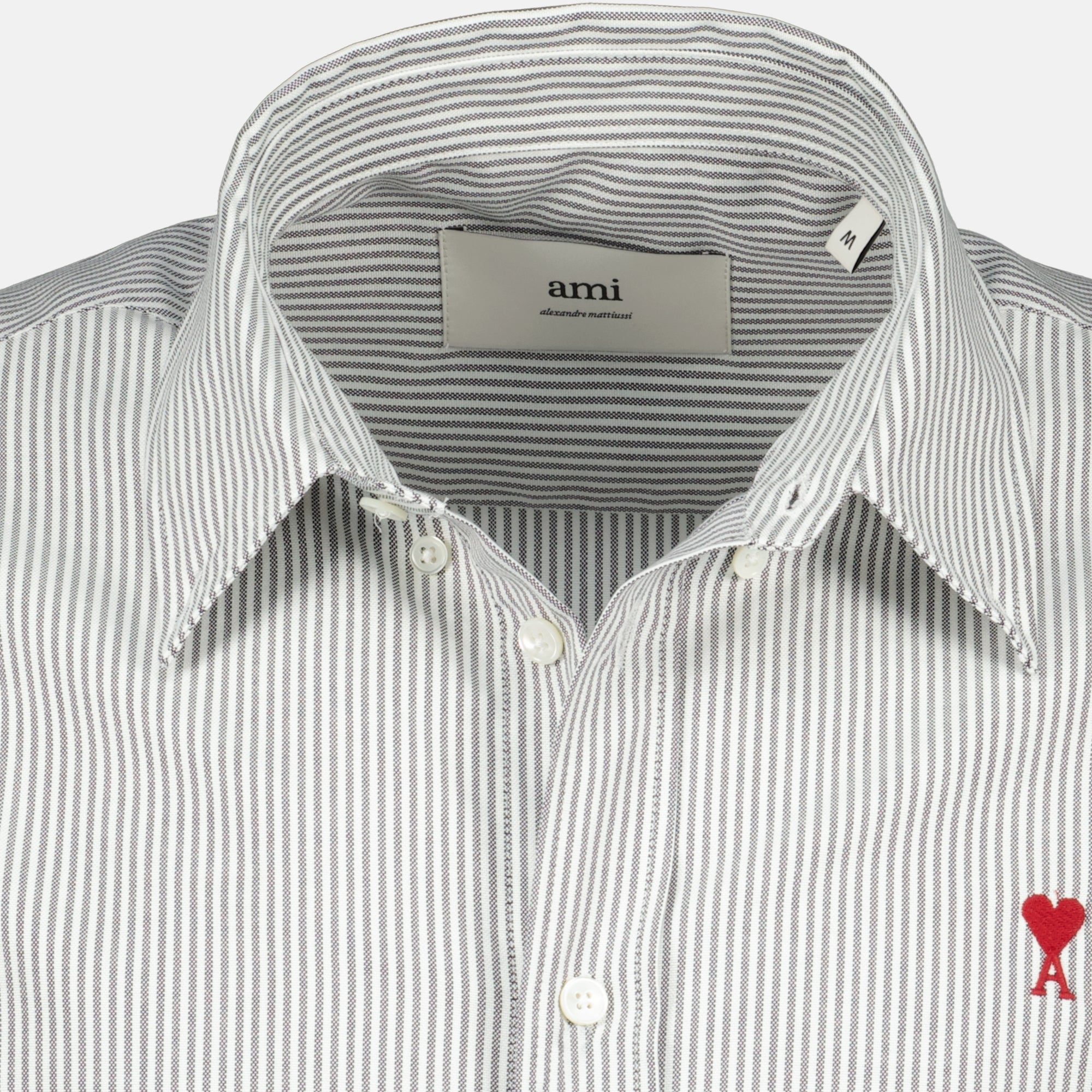 Image of the Ami heart striped white shirt by Ami PARIS for Unisex - Fall-Winter 2025 - Detailed View_2