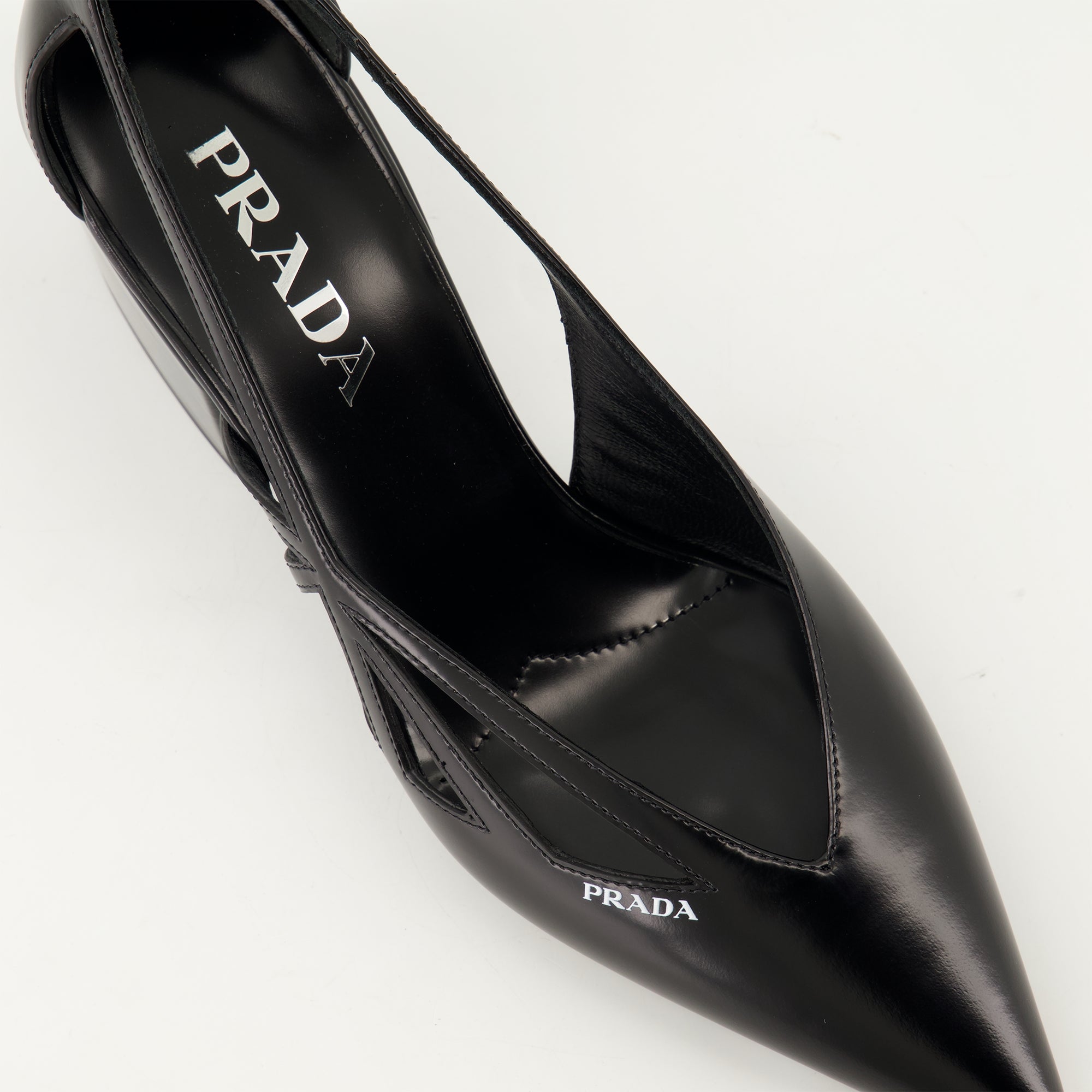 Scarpe con tacco Décolleté in Pelle Lucida Prada Nero Femme