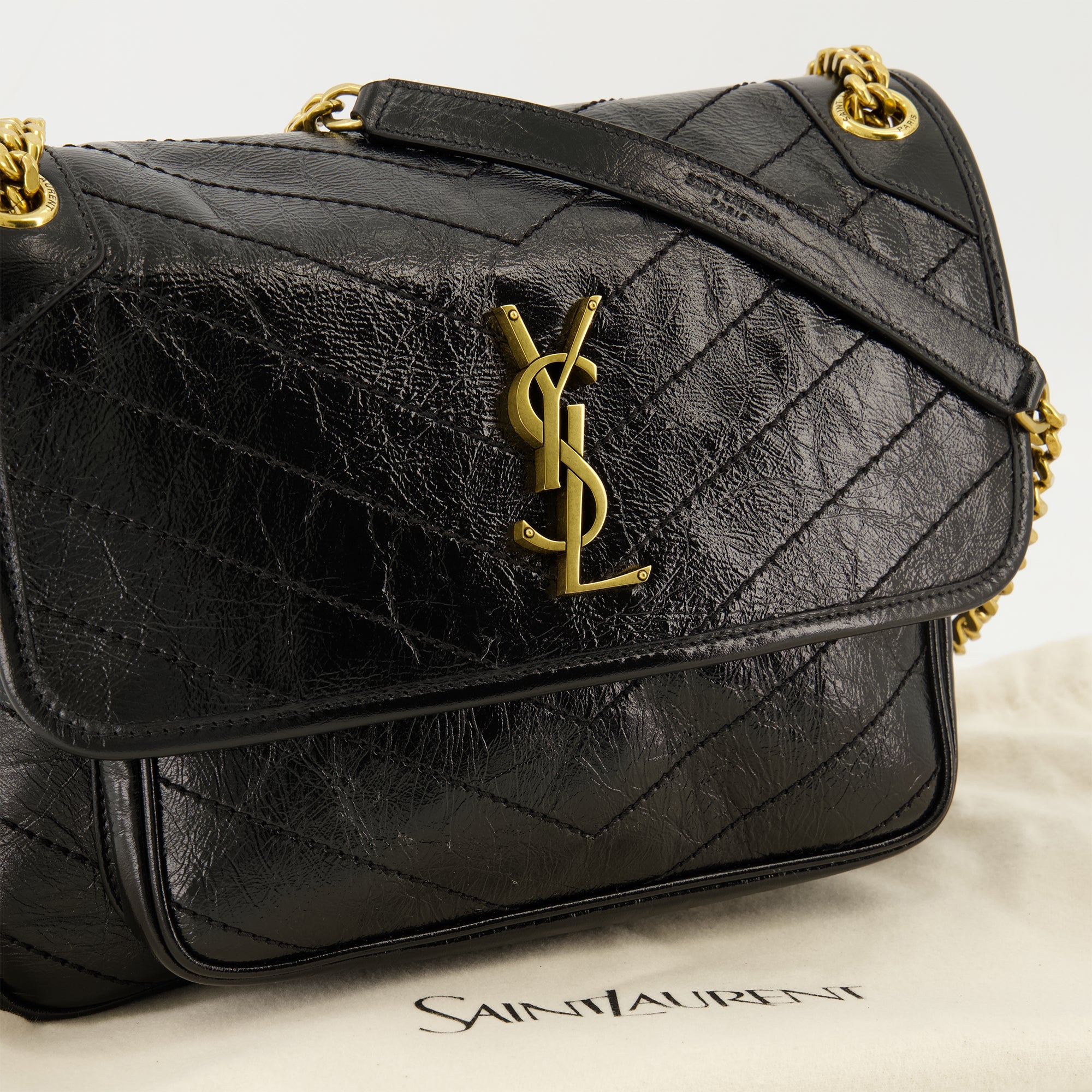 Image de l'article Sac Niki noir de la marque Saint Laurent pour Femme - Saison Printemps-Été 2026 - Vue détaillée_2