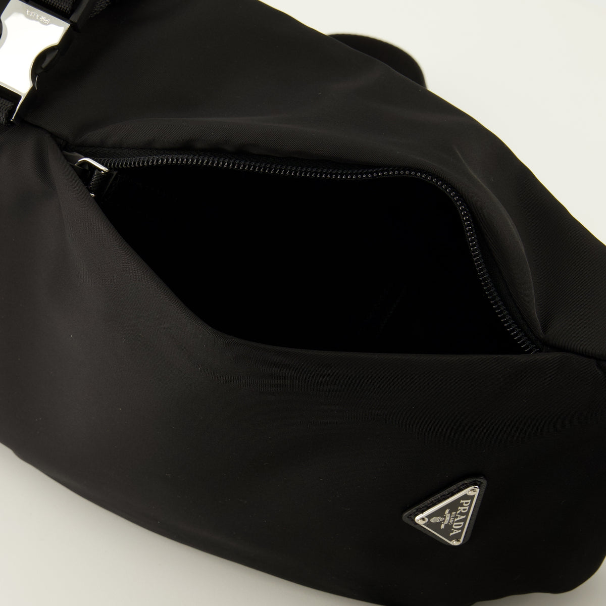Sacs bandoulière ブラック リナイロン バックパック Prada Noir Homme