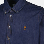 Image de l'article Chemise AMI de coeur en denim bleu de la marque Ami PARIS pour Unisex - Saison Printemps-Été 2026 - Vue détaillée_1