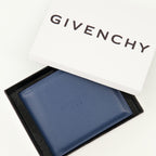 Imagen de la billetera de cuero azul marino de Givenchy para Hombre - Colección Primavera-Verano 2026 - Vista Detallada 3