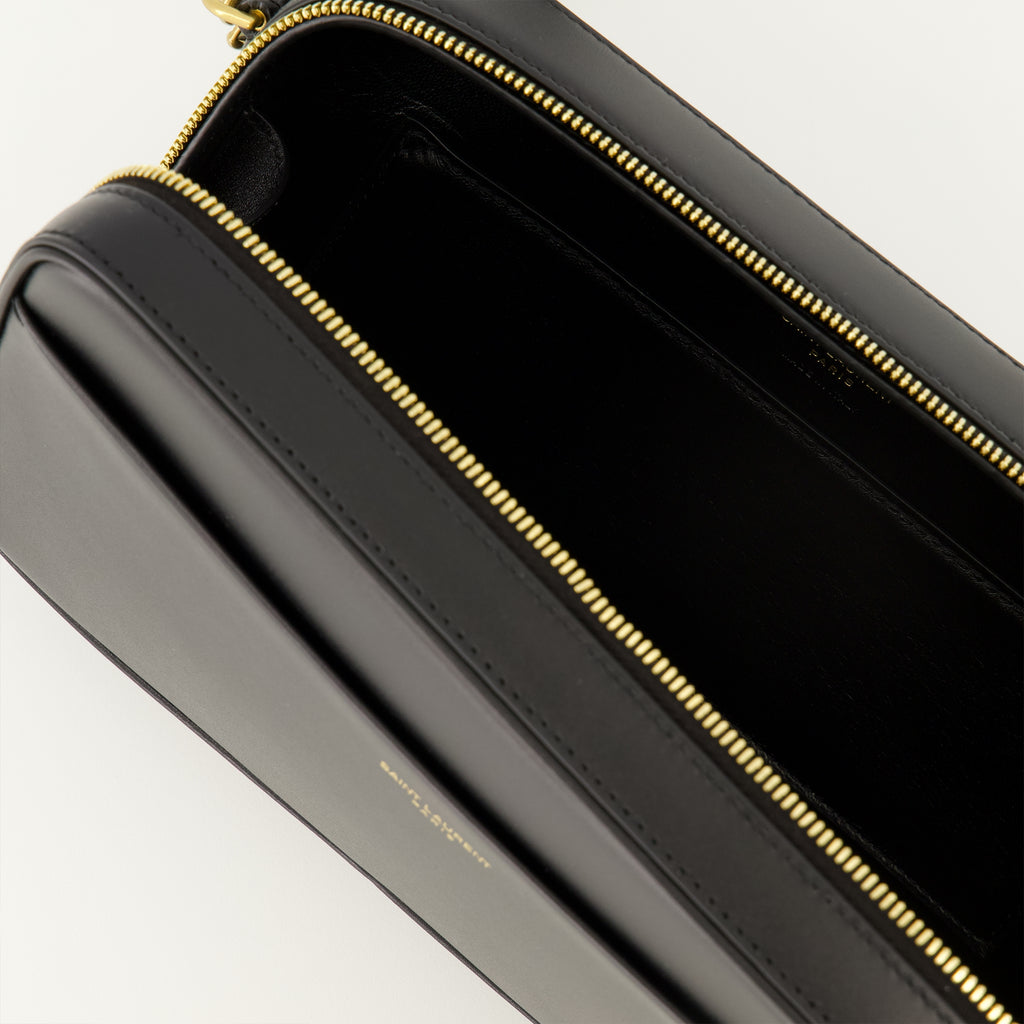 Image de l'article Pochette Saint Laurent Paris noir de la marque Saint Laurent pour Homme - Saison Printemps-Été 2026 - Vue détaillée_3