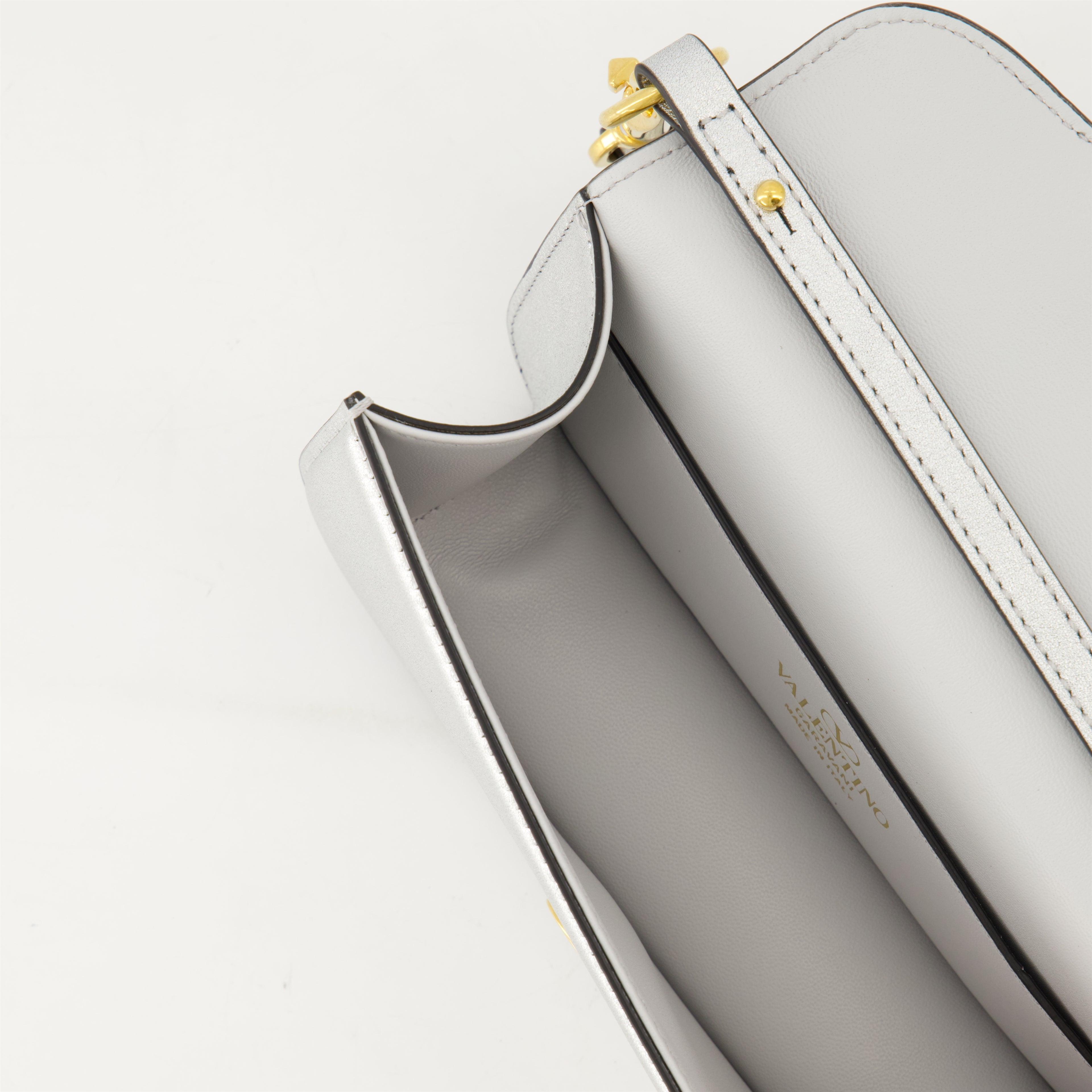 Sacs à main et épaule Sac VLogo en cuir lamé Valentino Garavani Argenté Femme