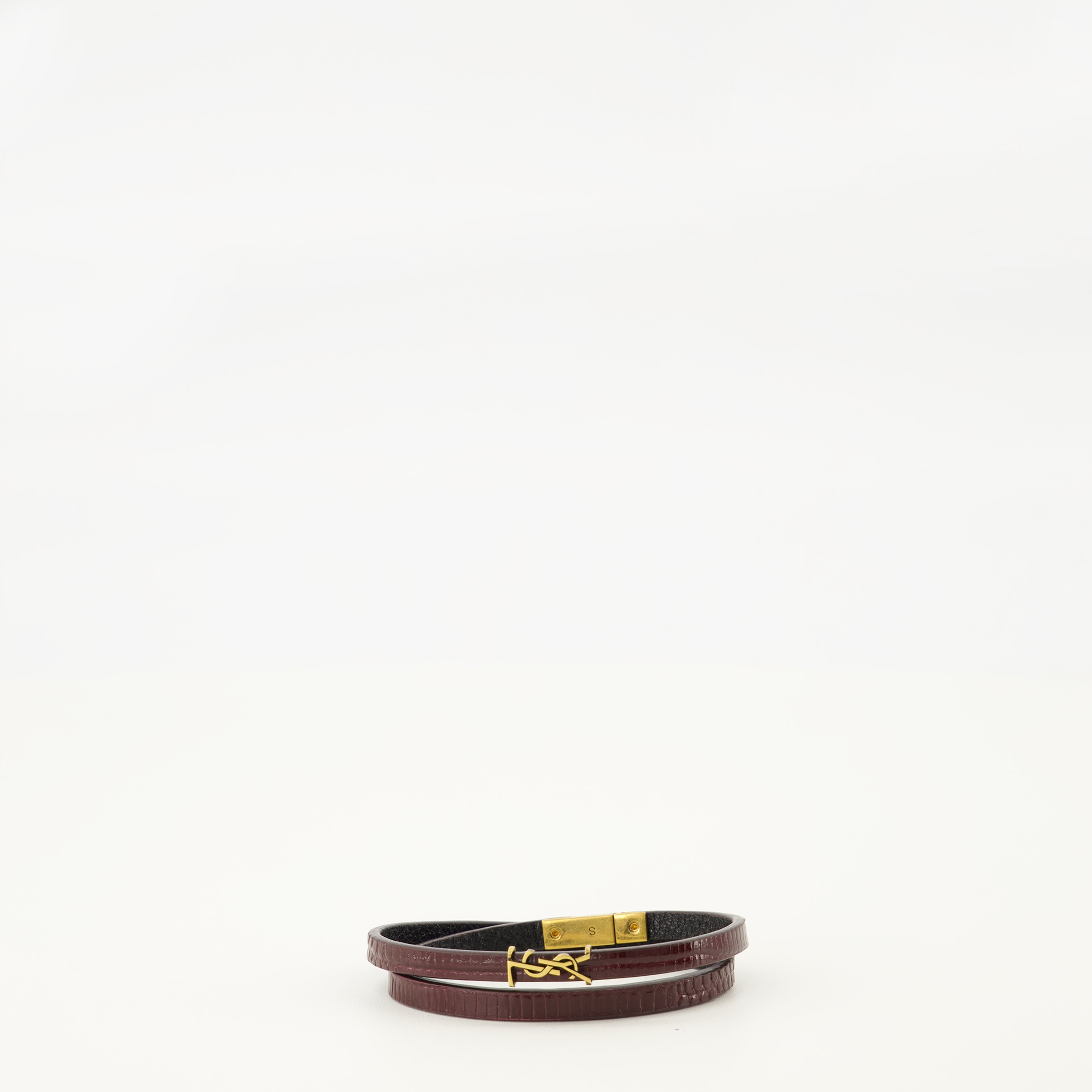 Image of the double tour burgundy crocodile effect bracelet by Saint Laurent for Women - Fall-Winter 2025 - Front View